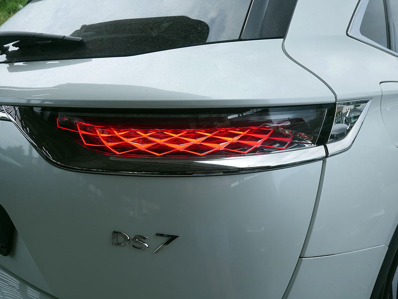 DS Automobiles DS 7 Crossback Be Chic PureTech 225 LED PANO — photo 7