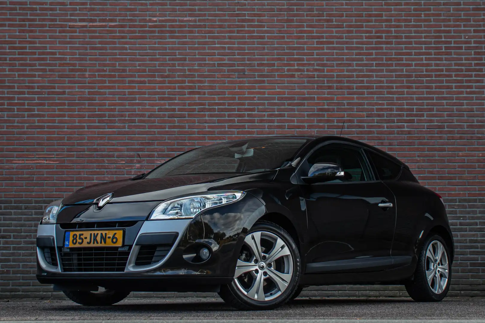 Renault Megane 1.6 16V Sélection Sport, 2e eigenaar, Panoramadak, Schwarz - 1