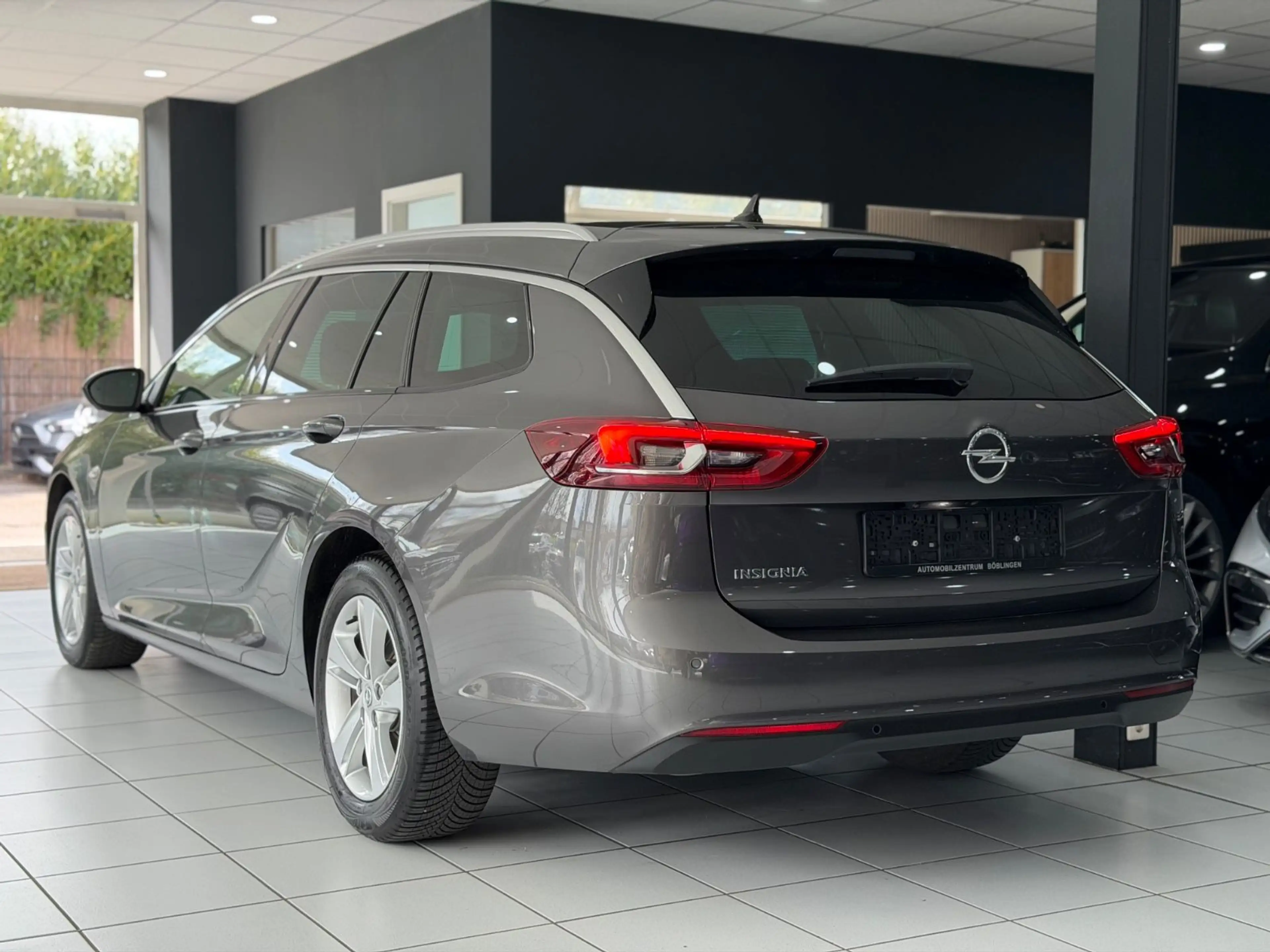 Opel Insignia B Sports Tourer Business*AHK*KAMERA* — photo 3