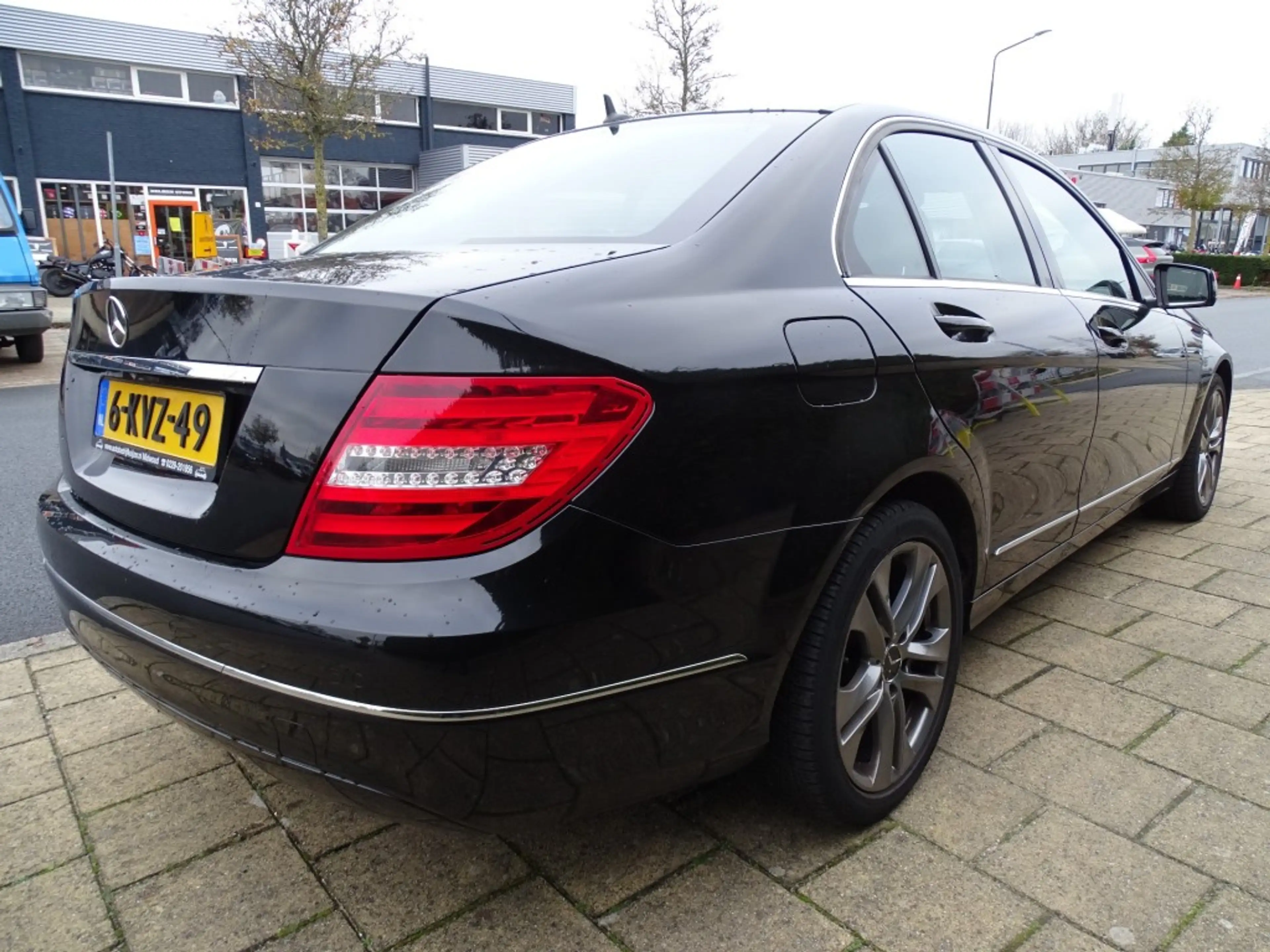 Mercedes-Benz C 180 180 AMB. AVANTGARDE-Navi-Blth-Cruise-Hlf Leer-Led — photo 3