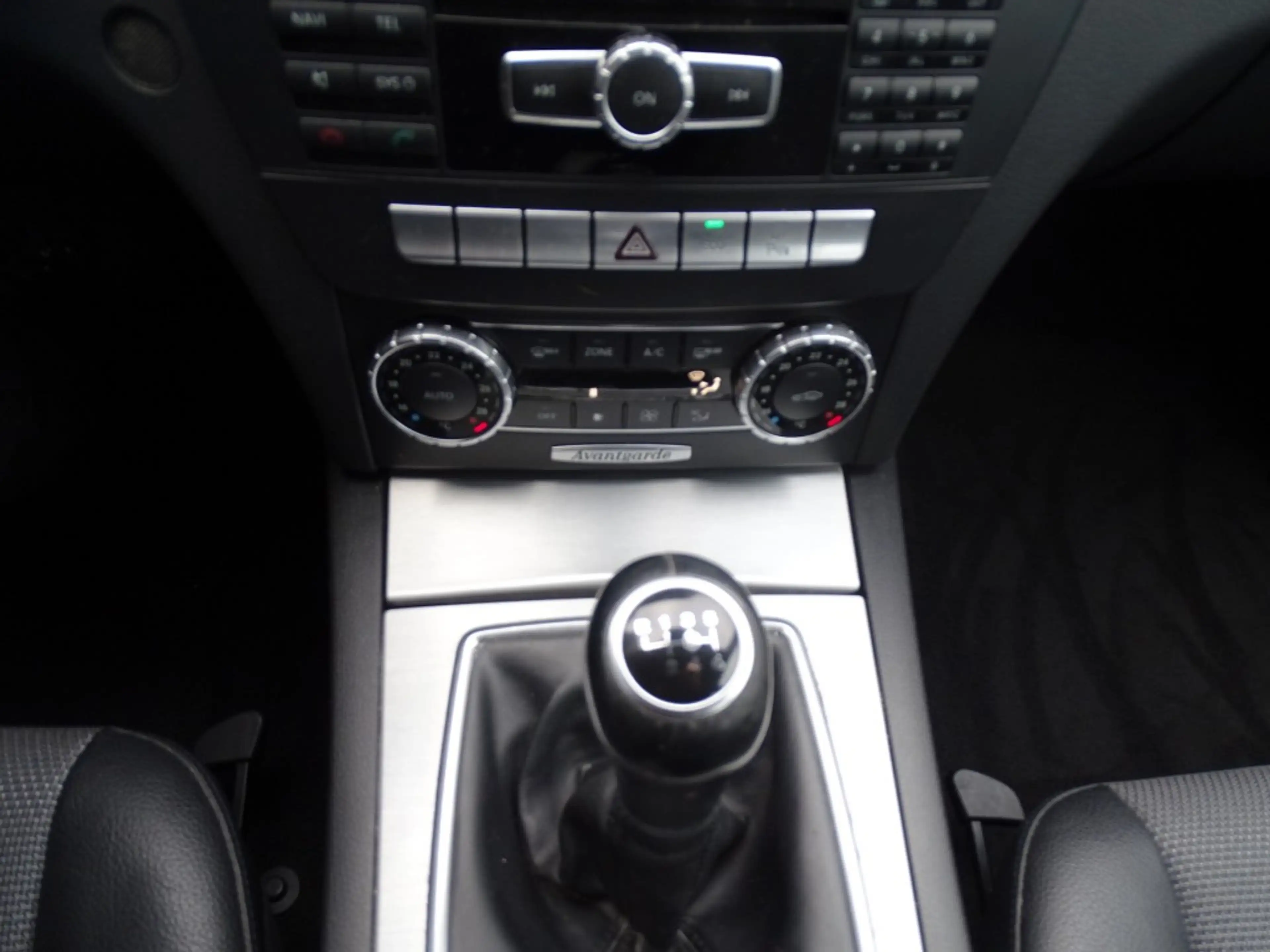 Mercedes-Benz C 180 180 AMB. AVANTGARDE-Navi-Blth-Cruise-Hlf Leer-Led — photo 11