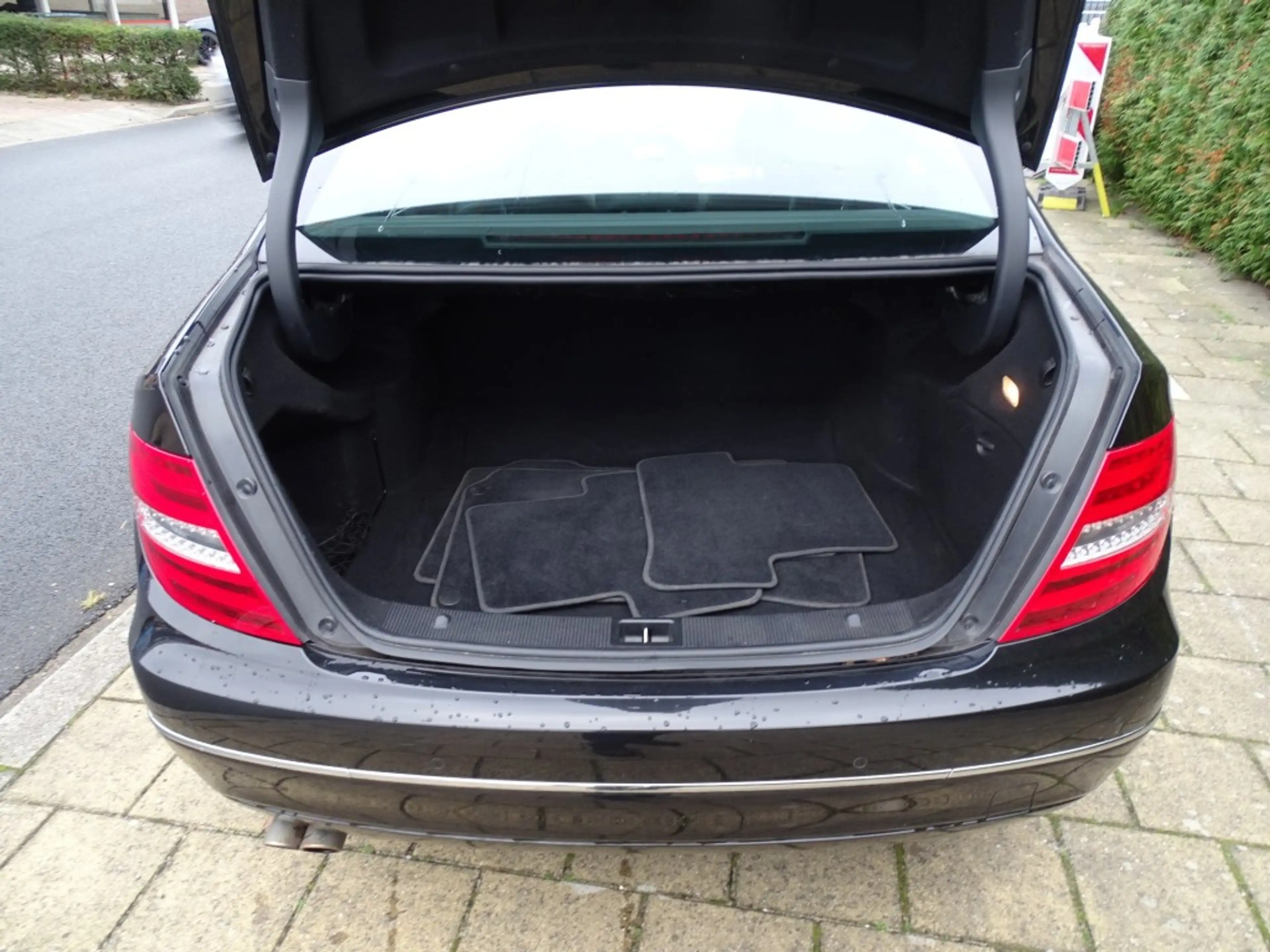 Mercedes-Benz C 180 180 AMB. AVANTGARDE-Navi-Blth-Cruise-Hlf Leer-Led — photo 14