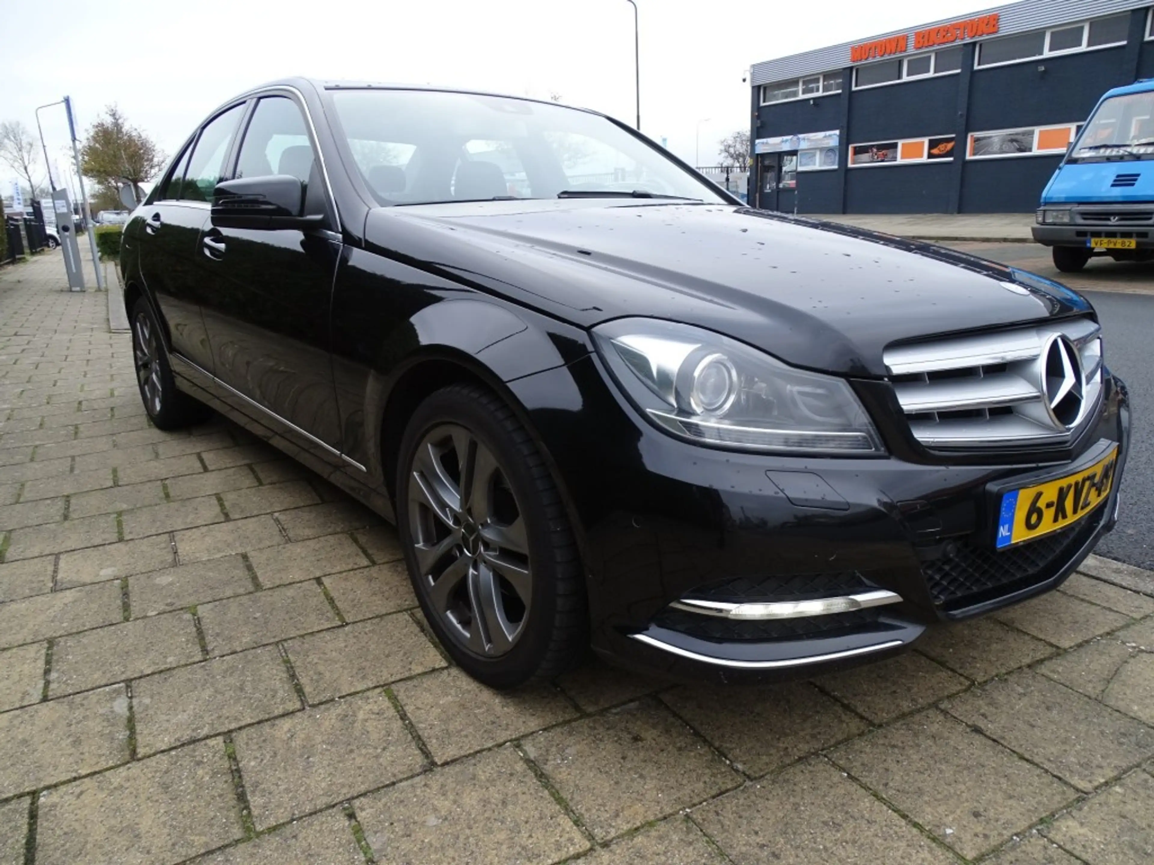 Mercedes-Benz C 180 180 AMB. AVANTGARDE-Navi-Blth-Cruise-Hlf Leer-Led — photo 4