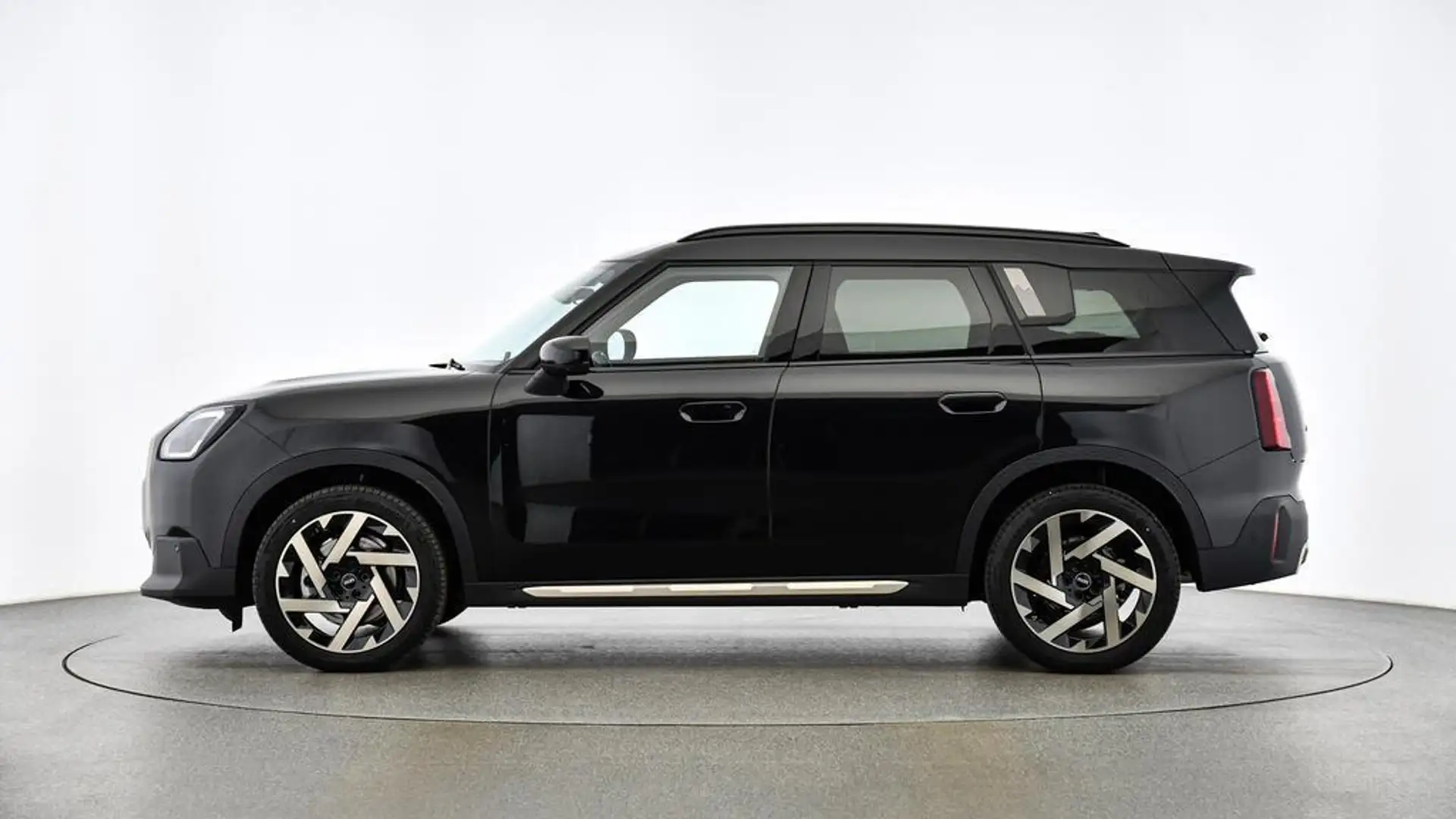MINI Countryman C Favoured Trim Schwarz - 2