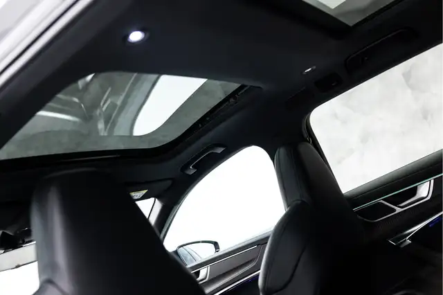 Audi RS6 view 16
