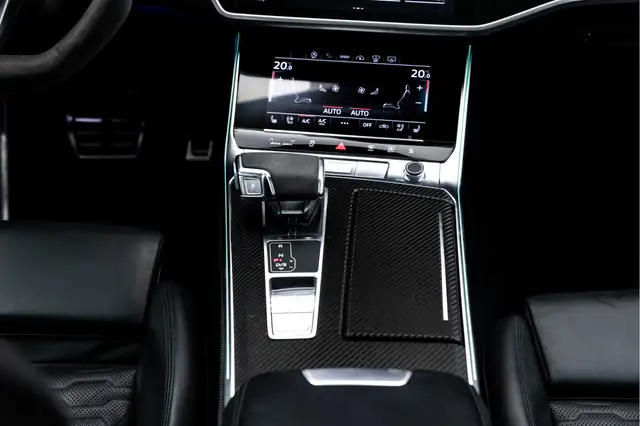 Audi RS6 view 22