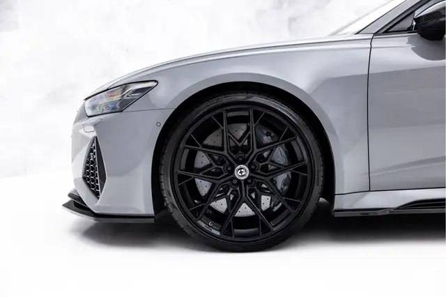 Audi RS6 view 10
