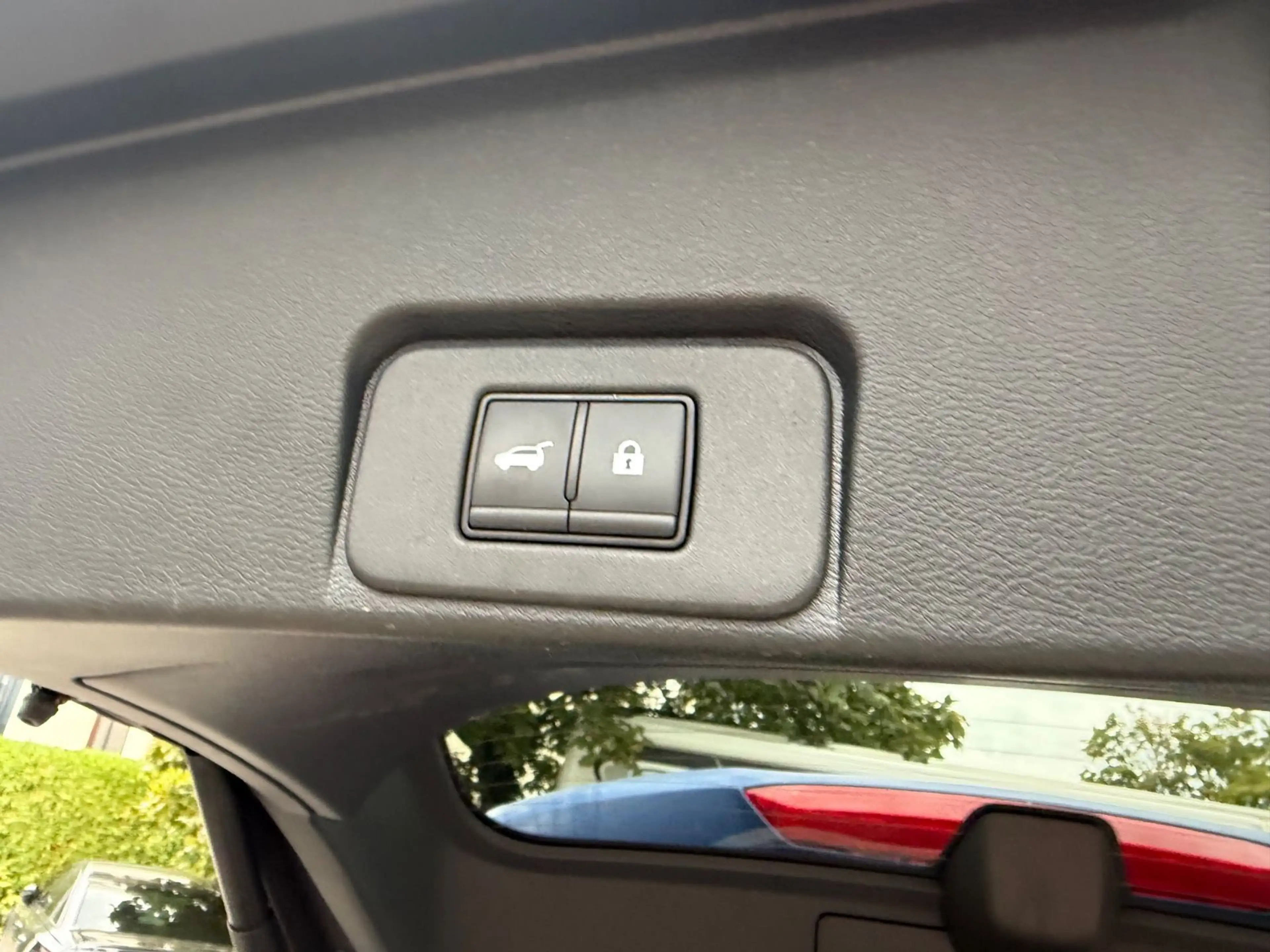 Nissan X-Trail Tekna 1.5 VC-T e-4ORCE/HUP/Pano/Kam./20" — photo 12