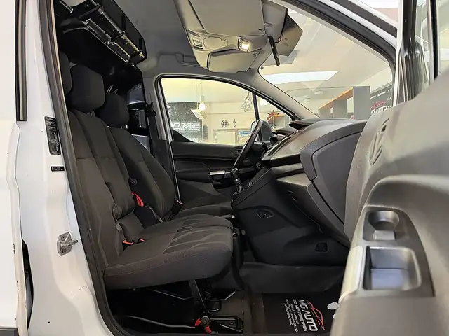 Ford Transit Connect view 15