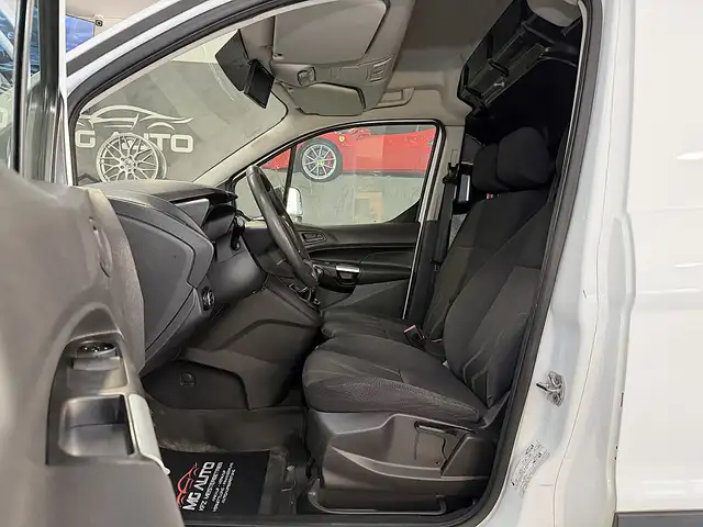Ford Transit Connect view 13