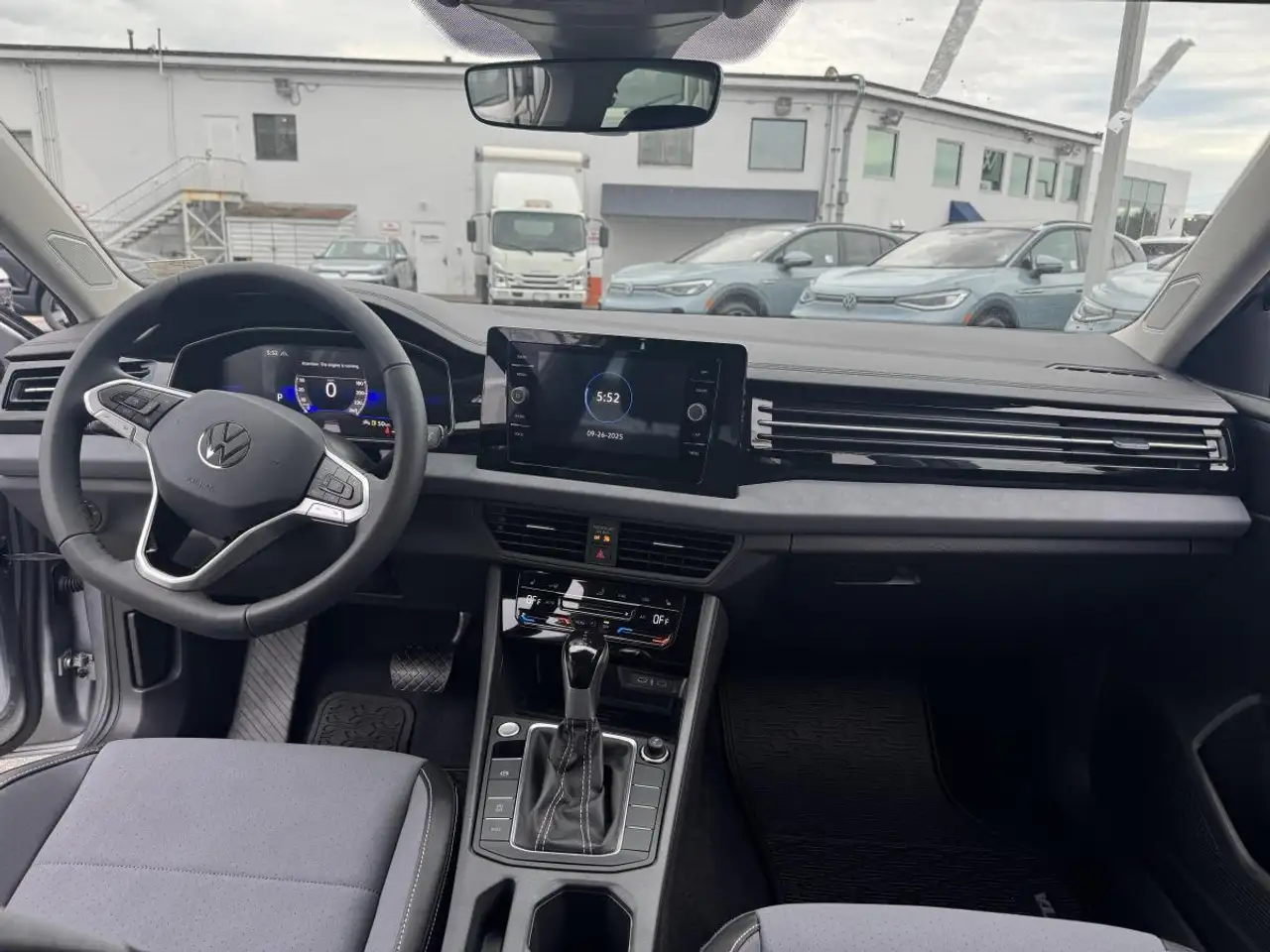 Volkswagen Jetta снимка Volkswagen Jetta
