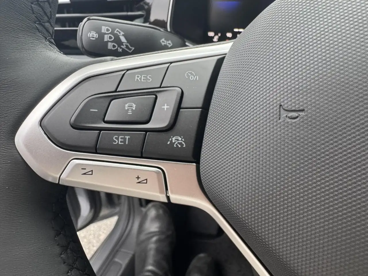 Volkswagen Jetta снимка Volkswagen Jetta