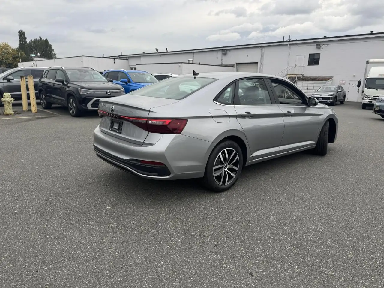 Volkswagen Jetta снимка Volkswagen Jetta