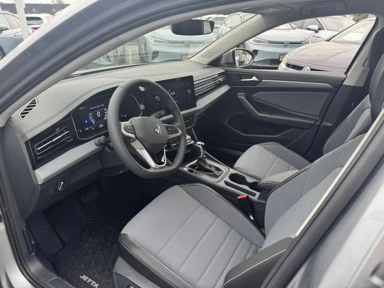 Volkswagen Jetta снимка Volkswagen Jetta