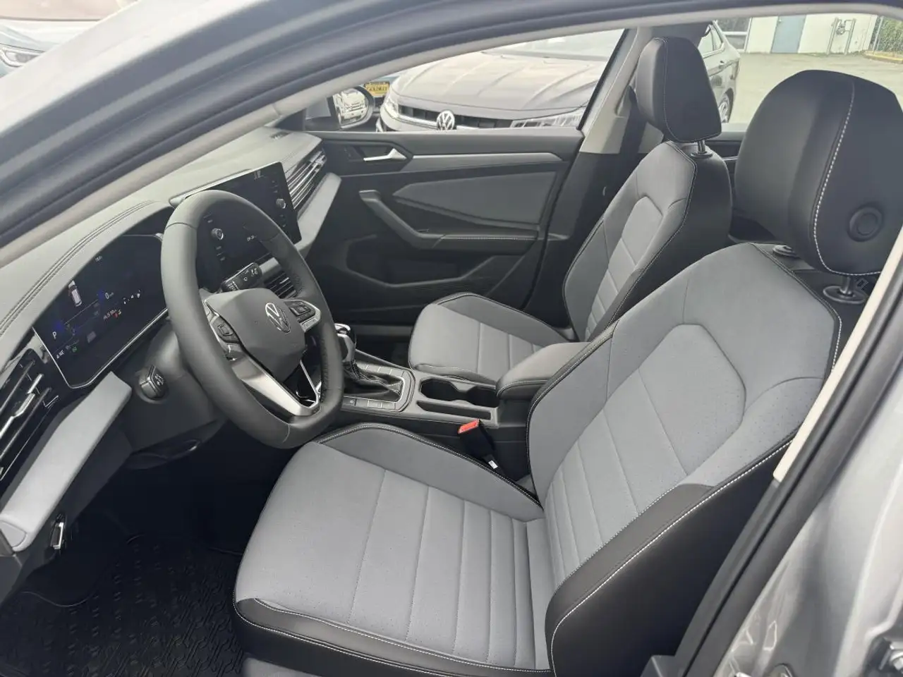 Volkswagen Jetta снимка Volkswagen Jetta