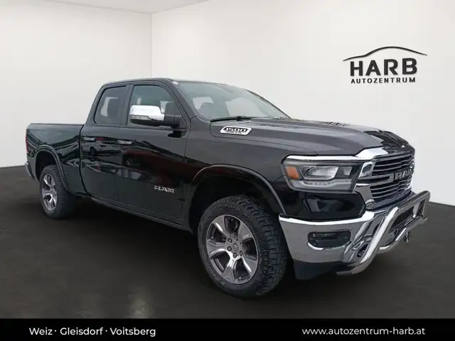 Dodge RAM 1500 Quad Cab Laramie Ansicht 3