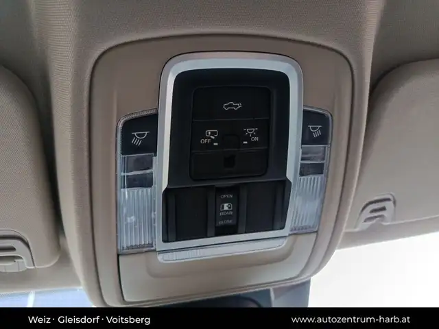 Dodge RAM 1500 Quad Cab Laramie Ansicht 30