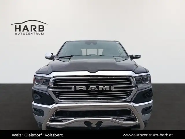 Dodge RAM 1500 Quad Cab Laramie Ansicht 2