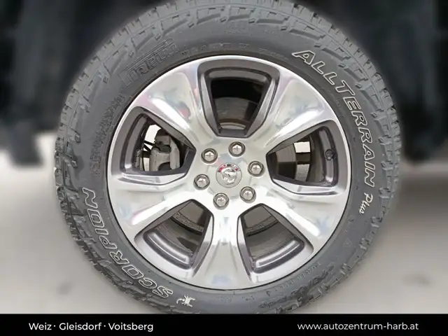 Dodge RAM 1500 Quad Cab Laramie Ansicht 12