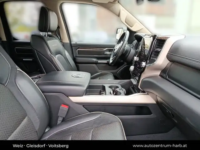 Dodge RAM 1500 Quad Cab Laramie Ansicht 24