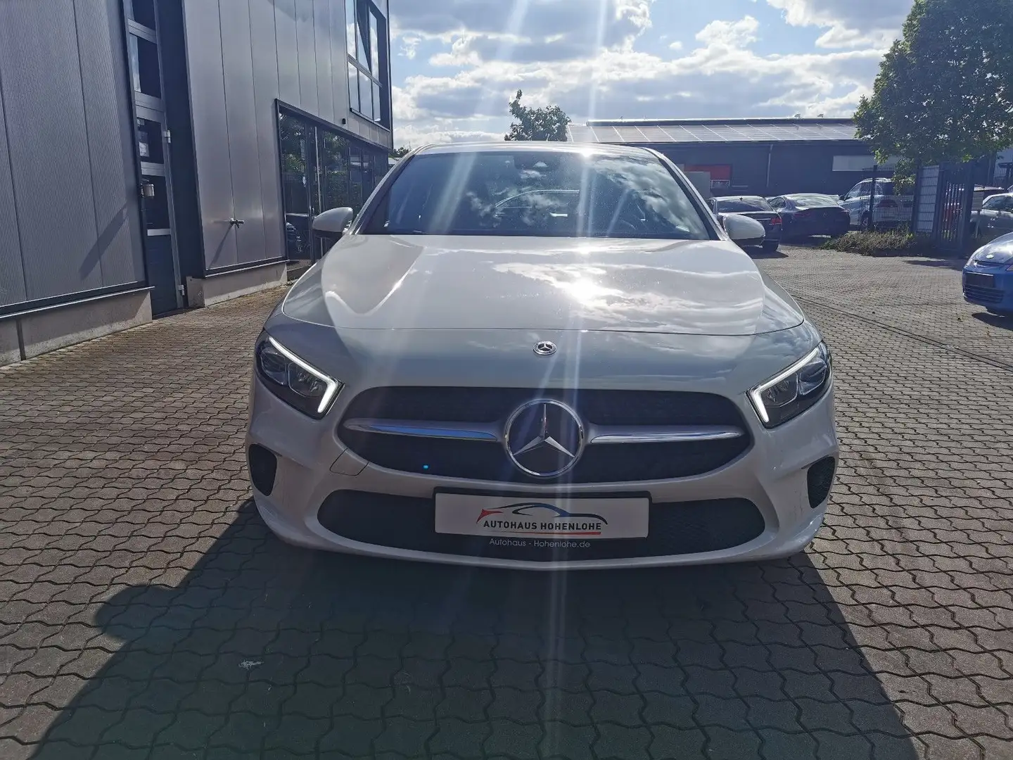 Mercedes-Benz A 180 d NAVI LED MBUX APP BT Weiß - 2
