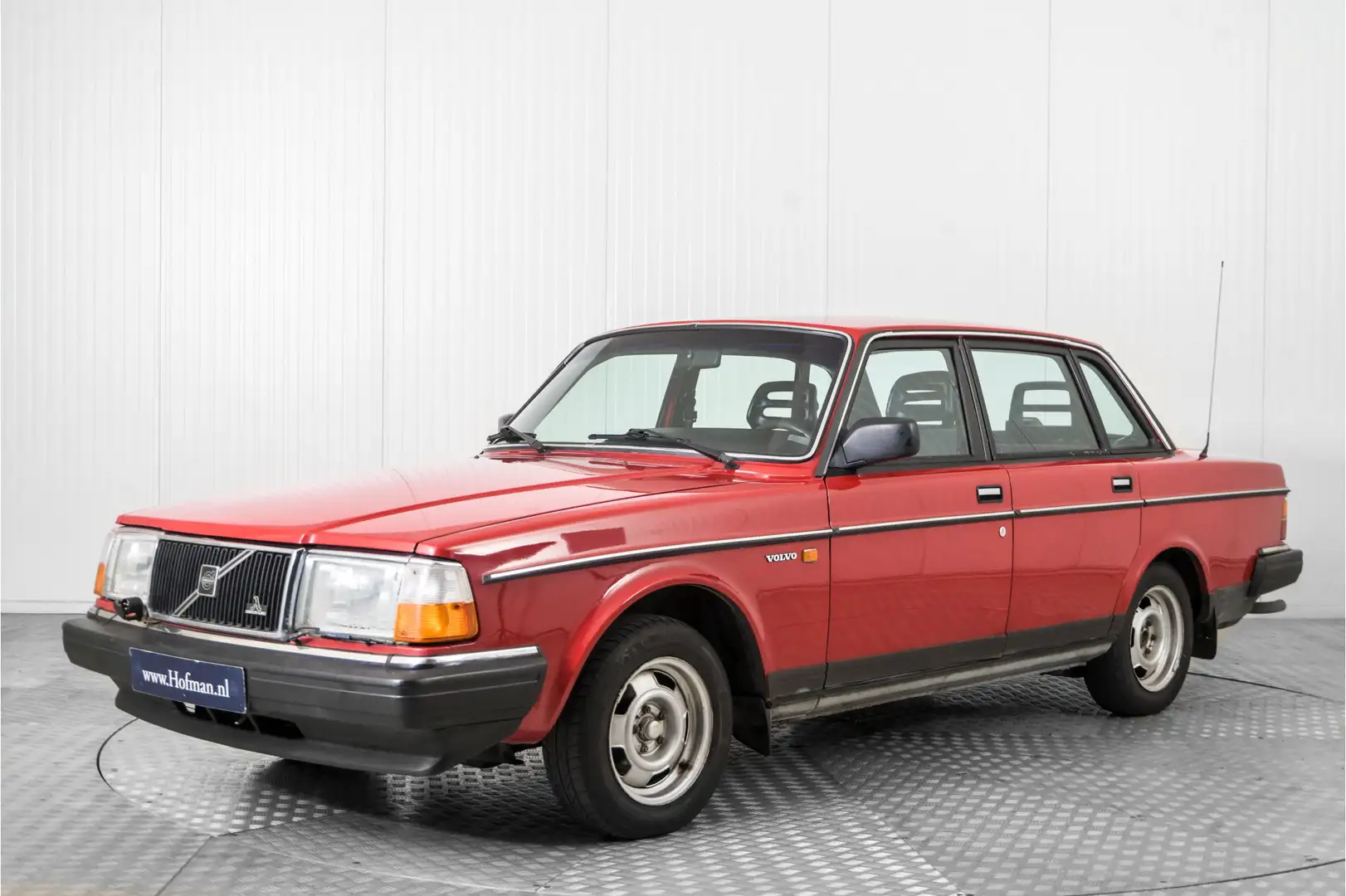 Volvo 240 B23 injectie Rood - 1