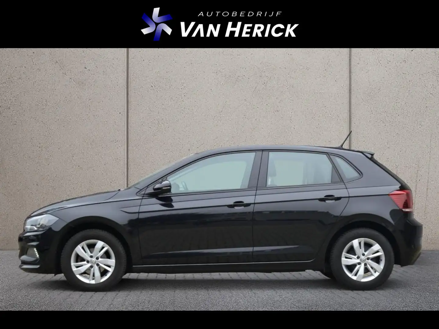 Volkswagen Polo 1.0 TSI Comfortline 5 deurs | LM Velgen | Airco | Zwart - 2