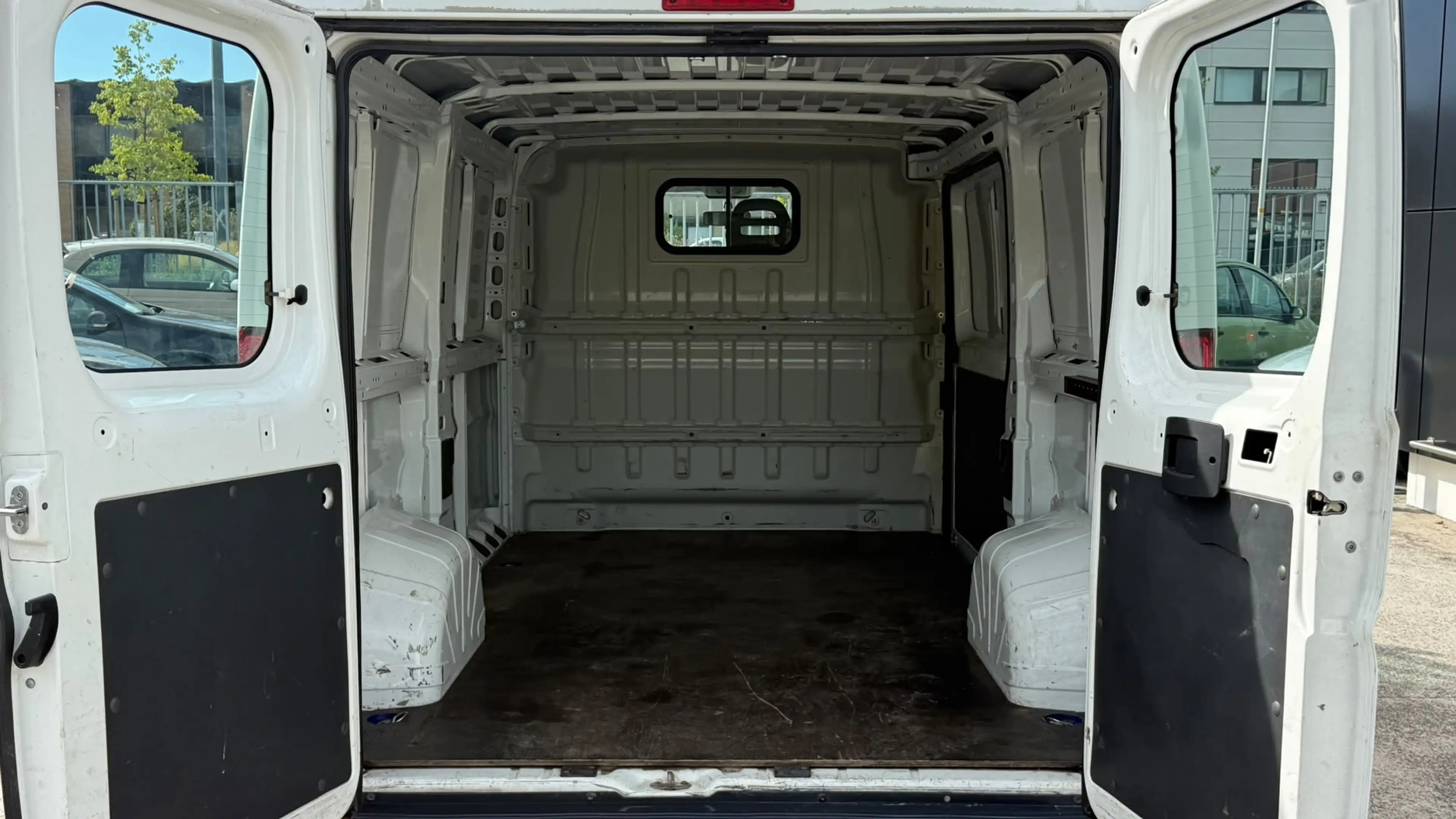 Peugeot Boxer 2.2 DIESEL - AIRCO - UTILITAIRE - CONTRÔLE TECHNIQUE OK — photo 7