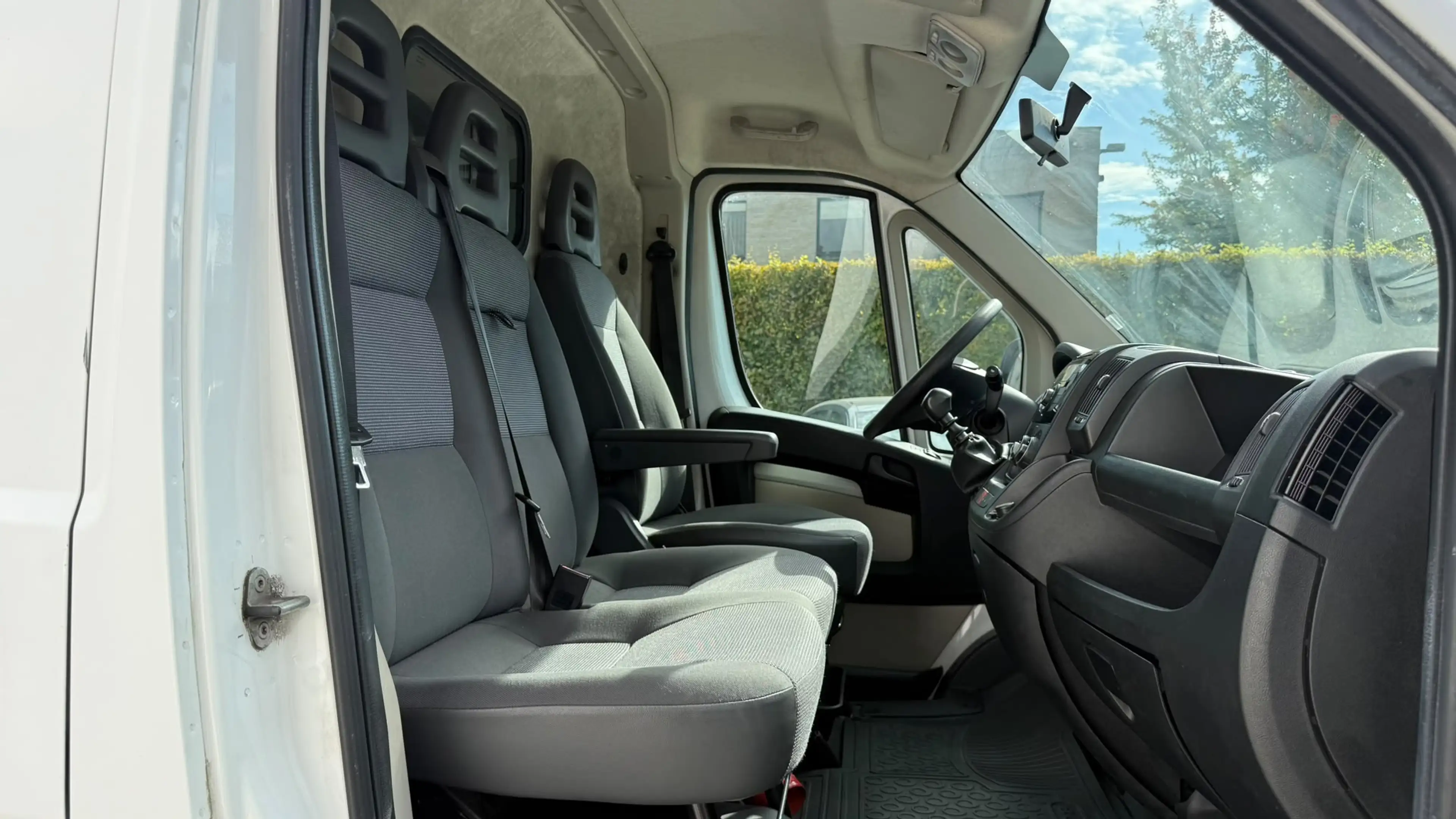 Peugeot Boxer 2.2 DIESEL - AIRCO - UTILITAIRE - CONTRÔLE TECHNIQUE OK — photo 10