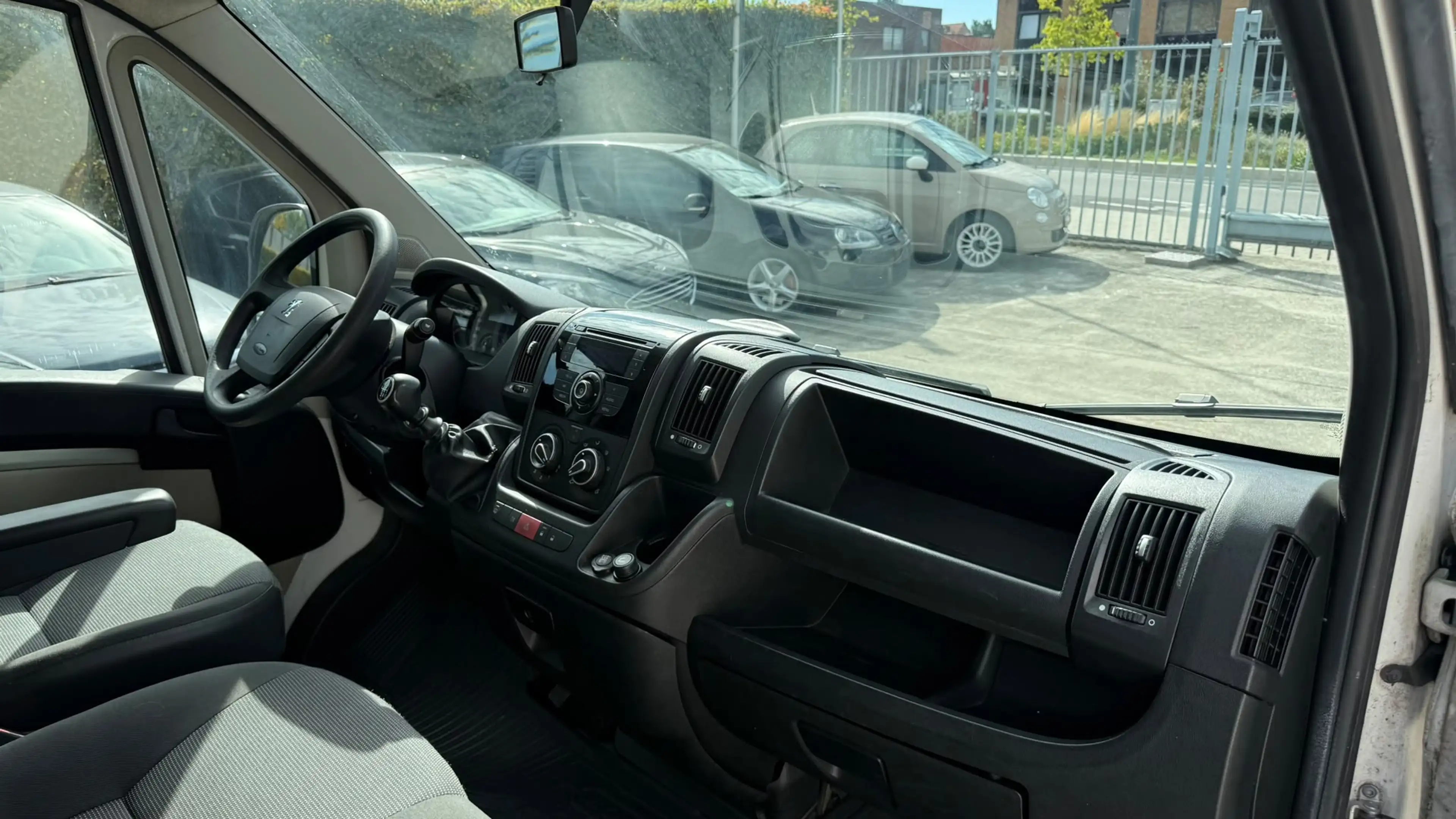 Peugeot Boxer 2.2 DIESEL - AIRCO - UTILITAIRE - CONTRÔLE TECHNIQUE OK — photo 9