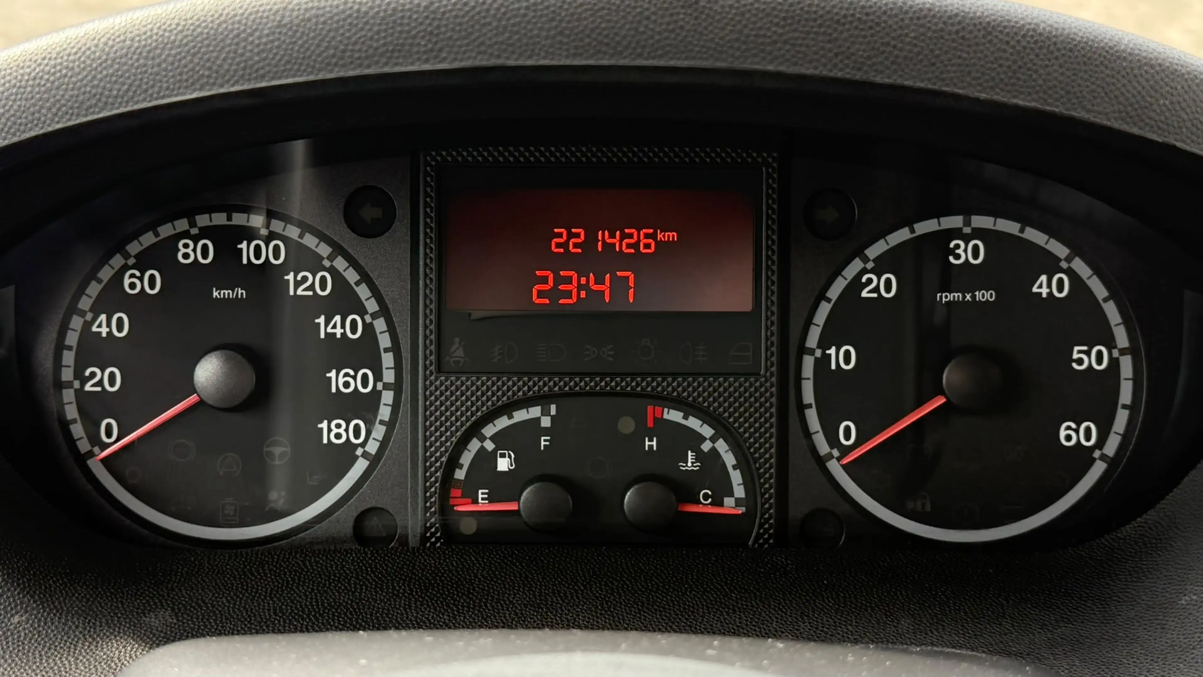 Peugeot Boxer 2.2 DIESEL - AIRCO - UTILITAIRE - CONTRÔLE TECHNIQUE OK — photo 15