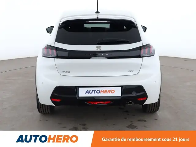 Peugeot 208 view 5