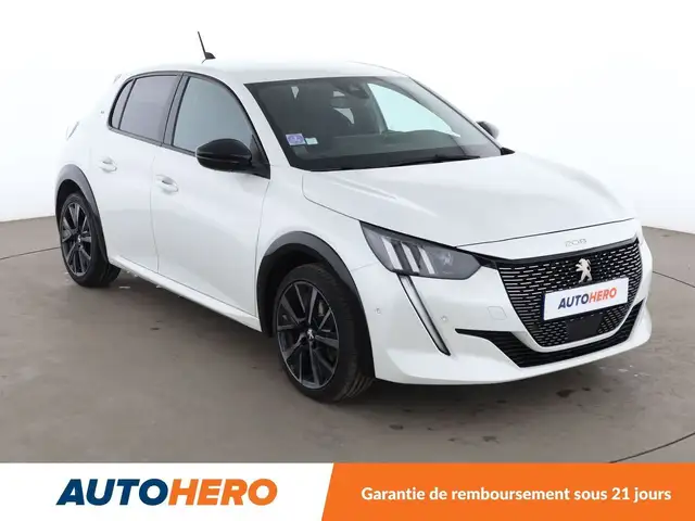Peugeot 208 view 8
