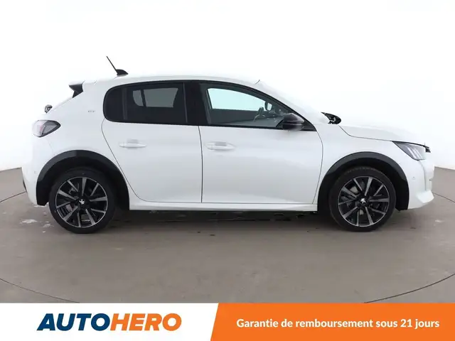 Peugeot 208 view 7