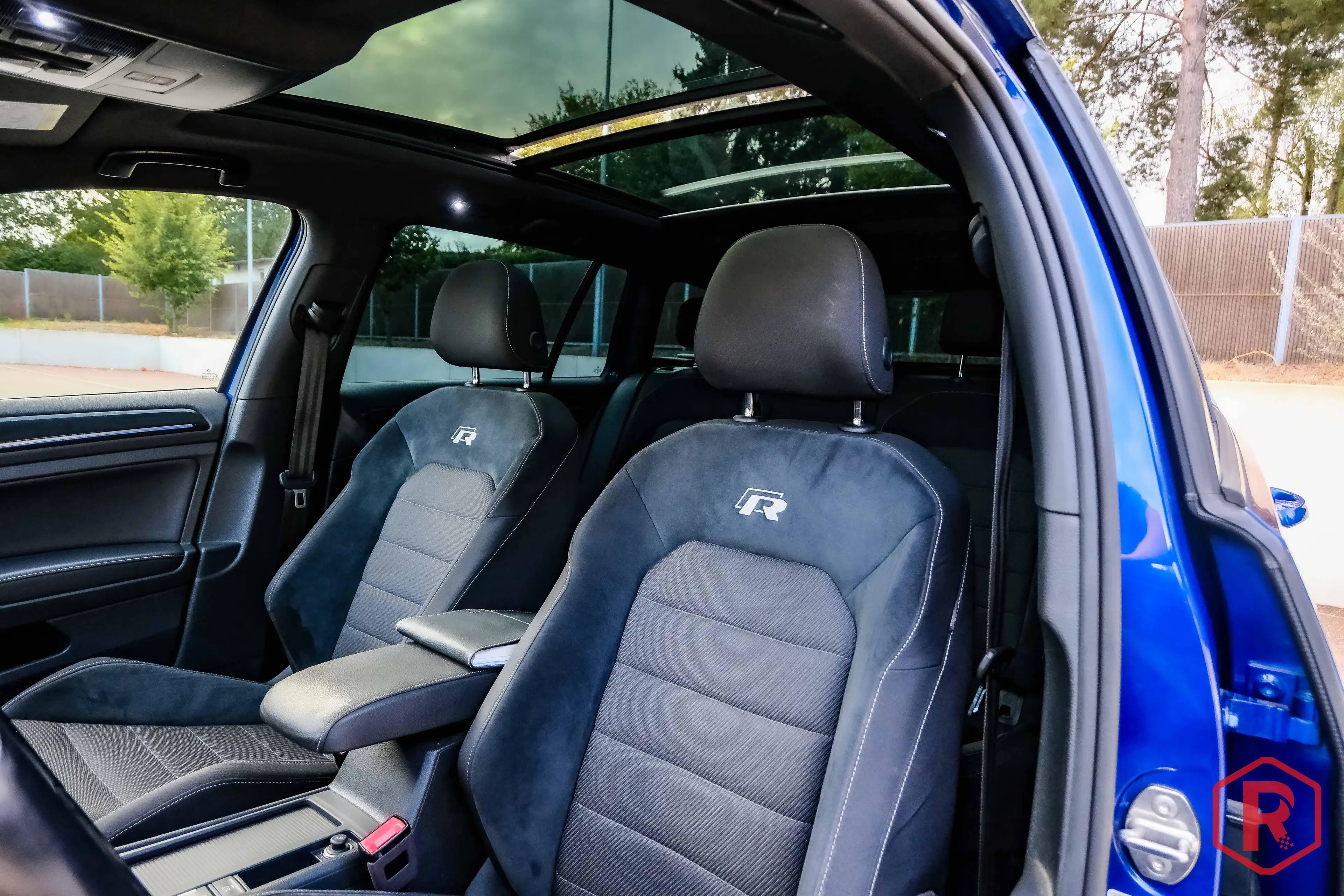 Volkswagen Golf R Variant 2.0 310pk Pano Matrix Historiek — photo 11