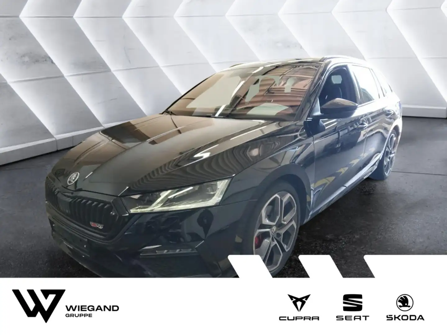 Skoda Octavia Combi 2.0 TDI DPF RS Plus 4x4 AHK PAN Schwarz - 1