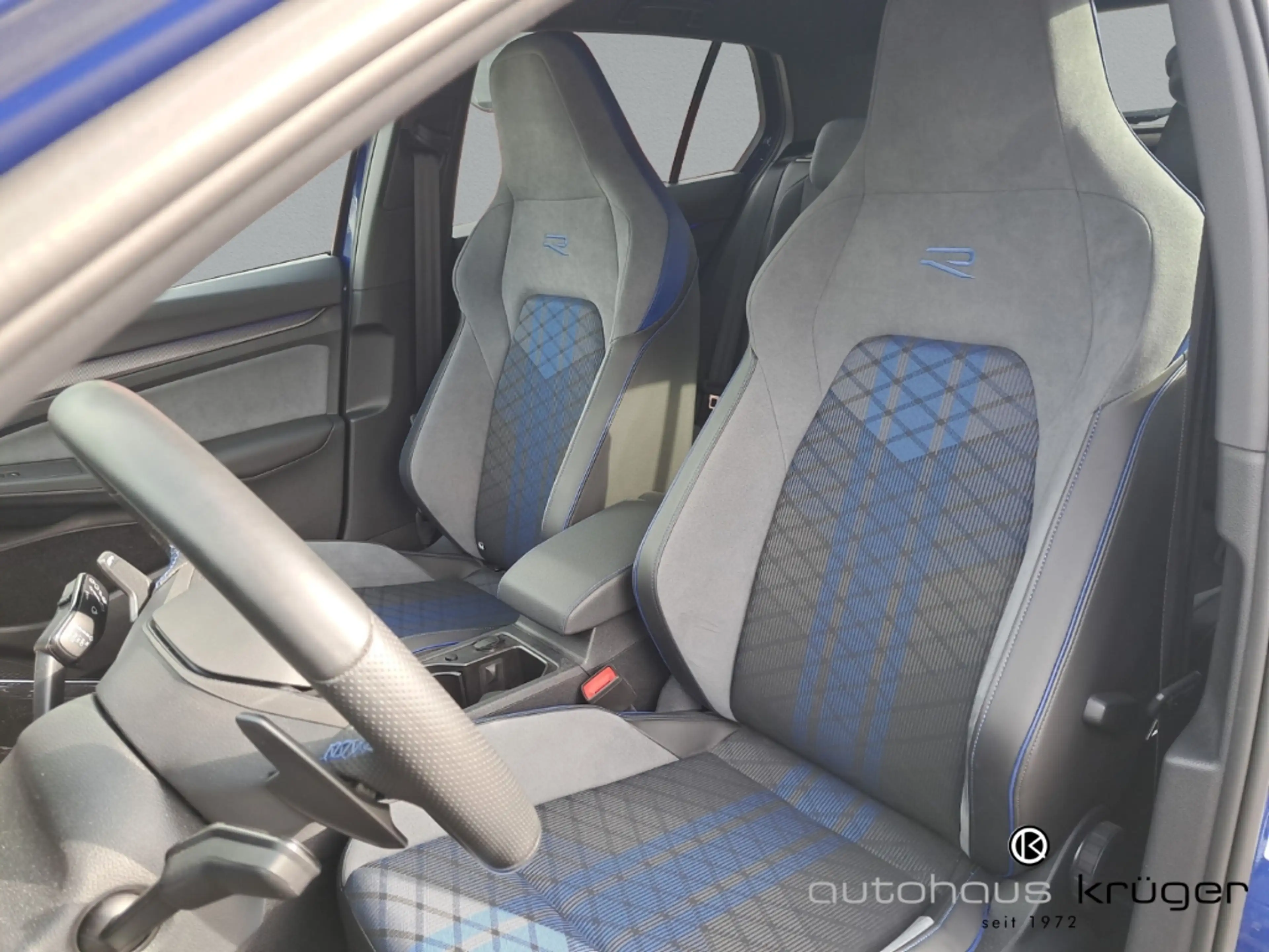 Volkswagen Golf R 8 2.0 TSI DSG Black Edition 4Motion HUD AD Navi Di — photo 11