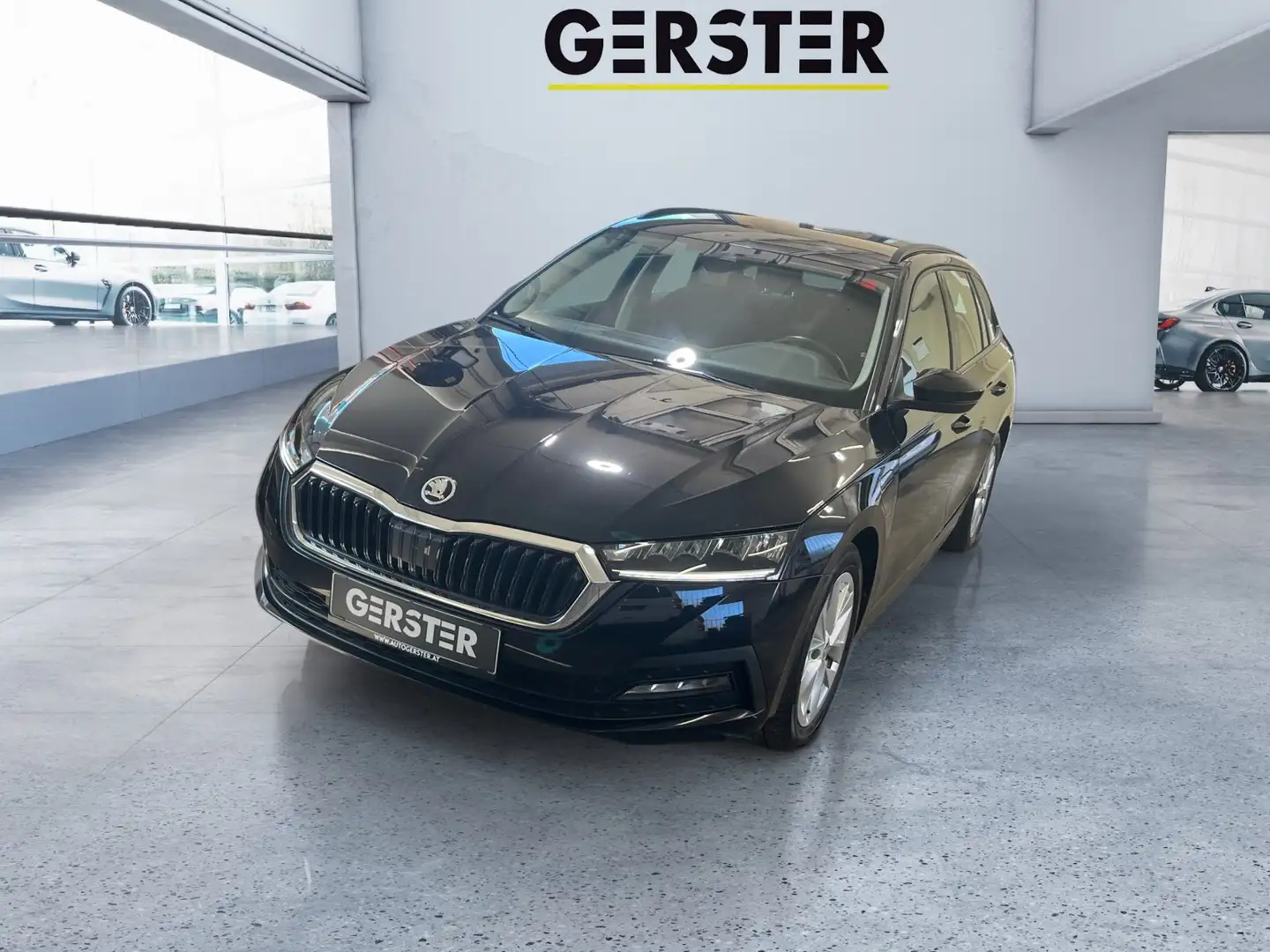 Skoda Octavia Combi Ambition AUT Schwarz - 1