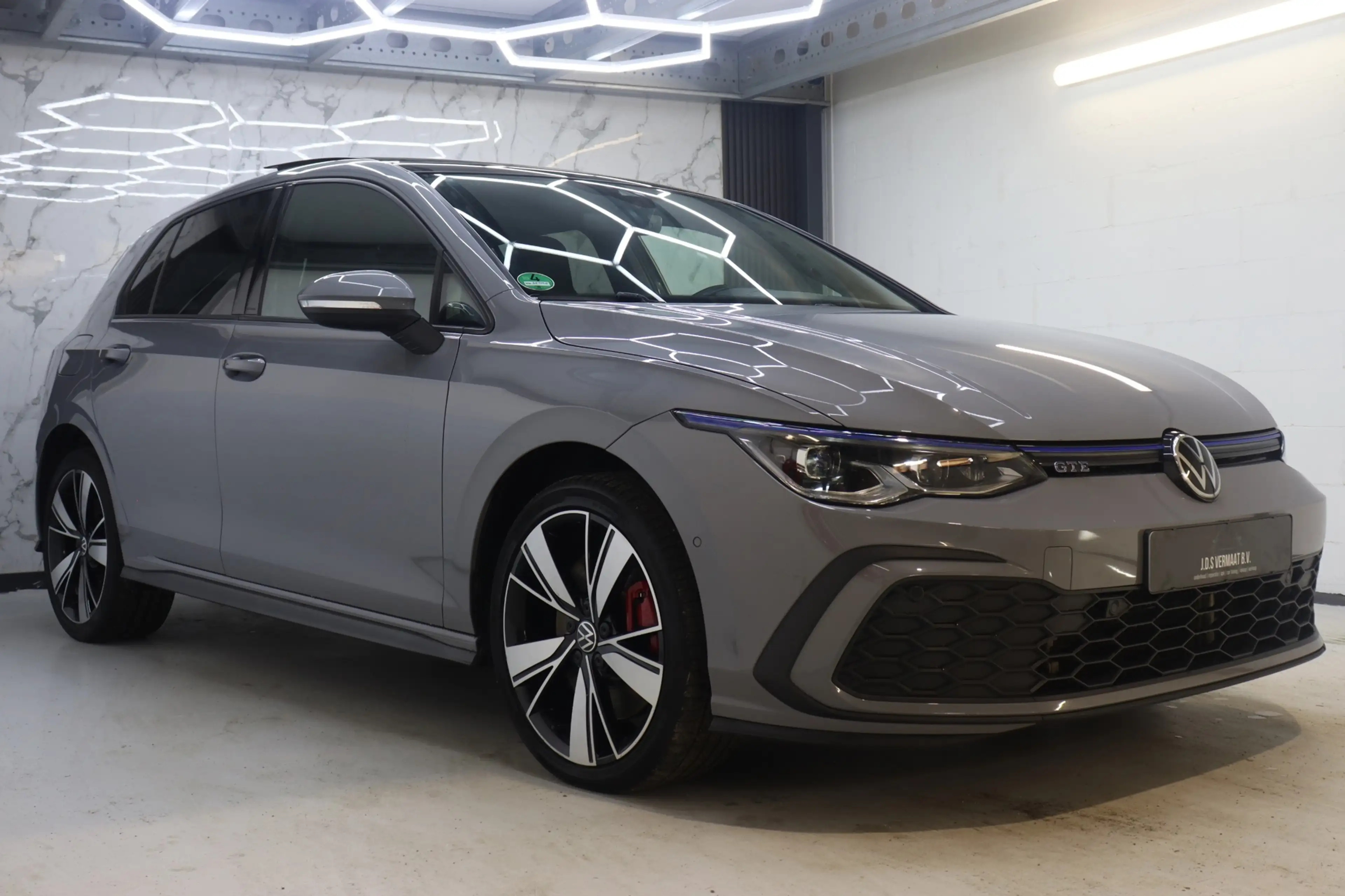 Volkswagen Golf GTE 1.4 eHybrid Pano HUD IQ Camera — photo 2