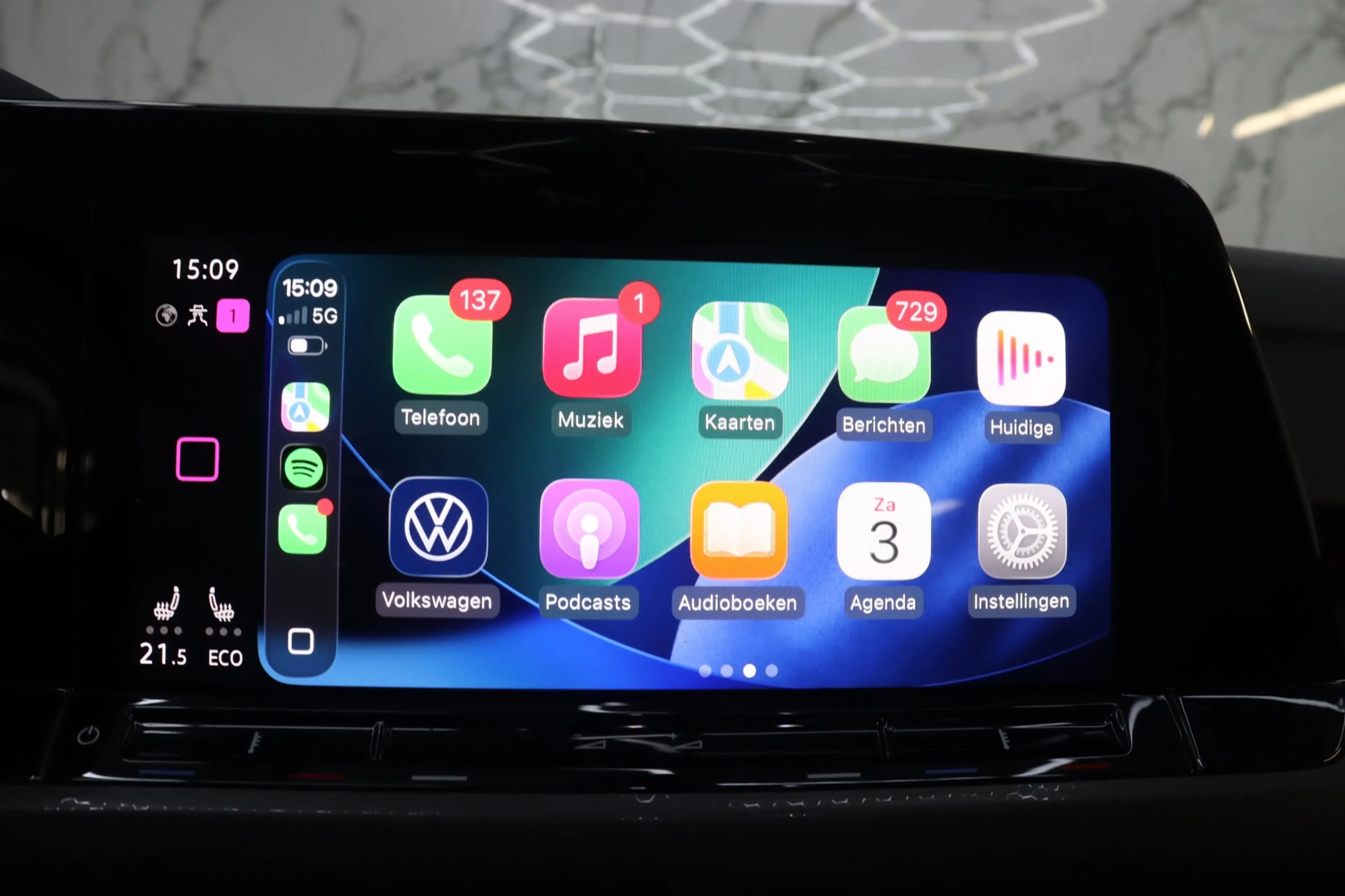 Volkswagen Golf GTE 1.4 eHybrid Pano HUD IQ Camera — photo 22