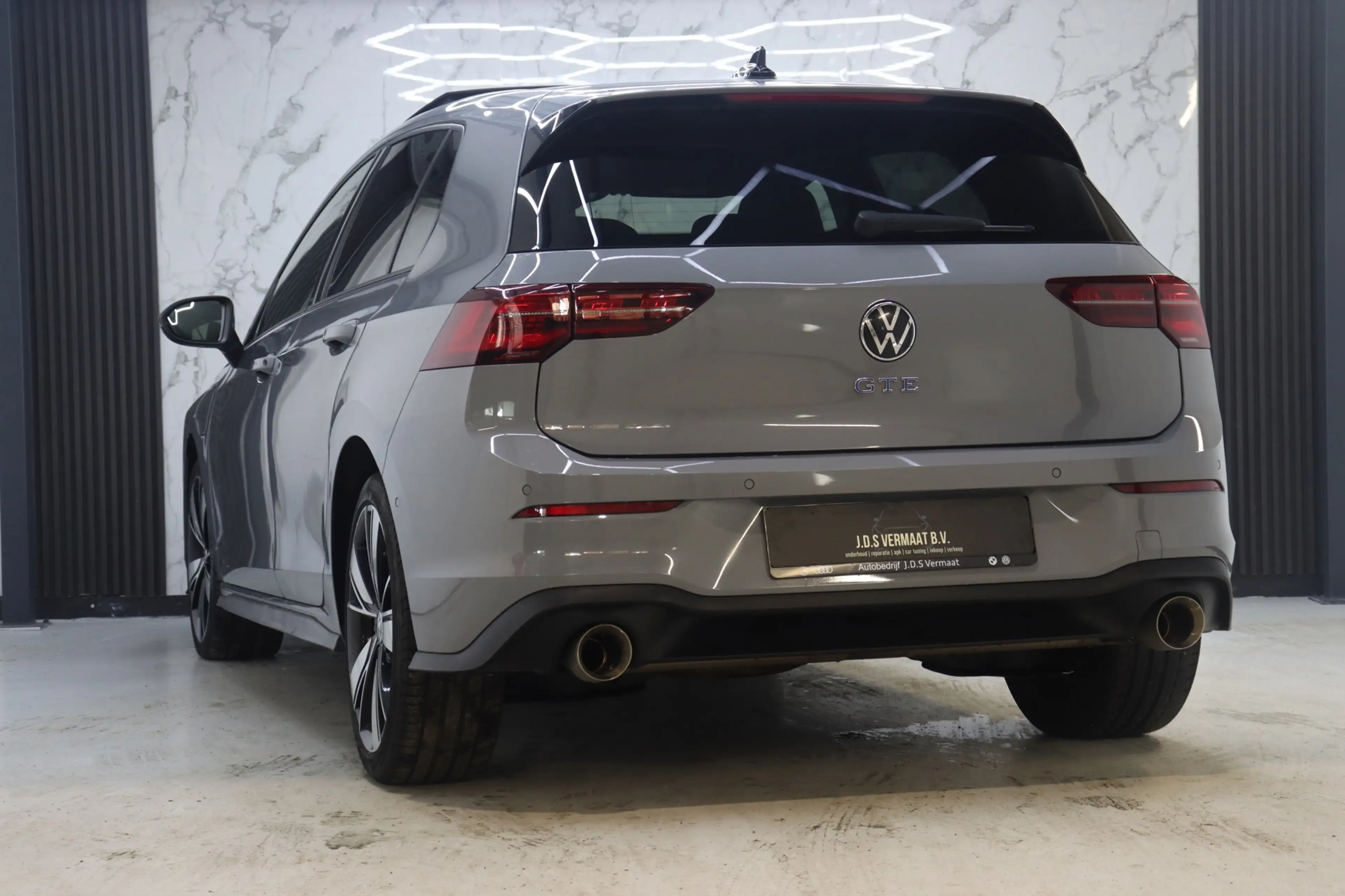 Volkswagen Golf GTE 1.4 eHybrid Pano HUD IQ Camera — photo 12