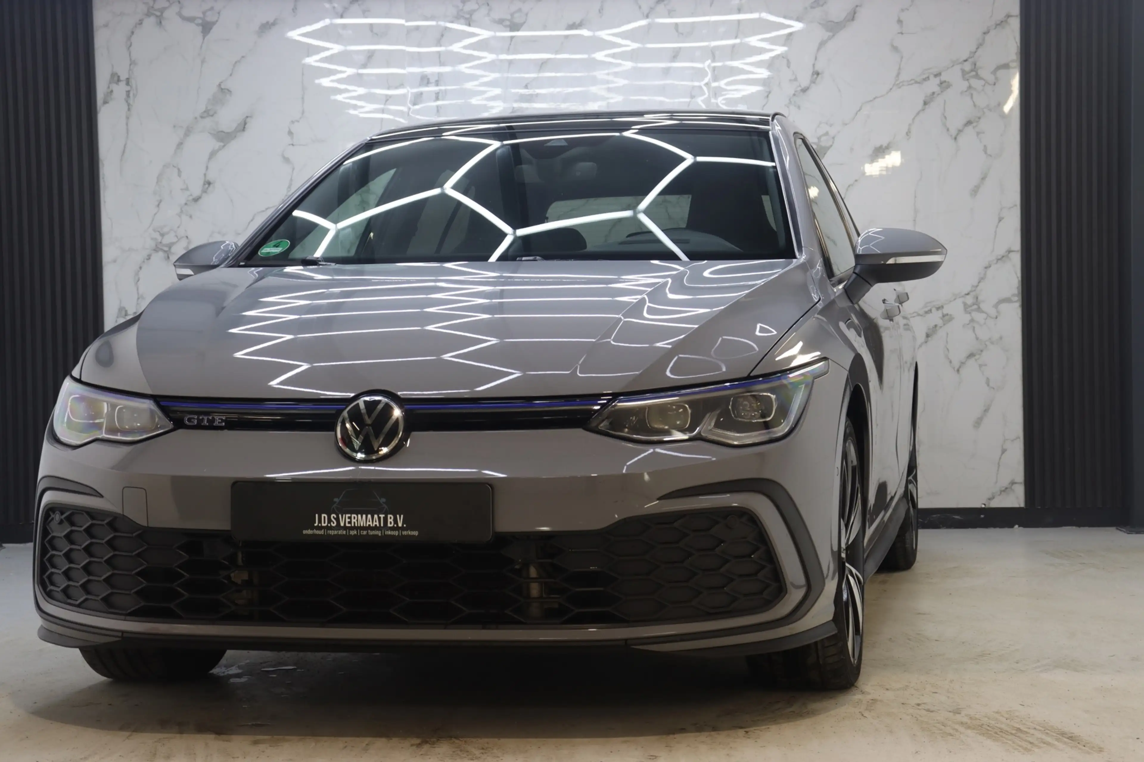 Volkswagen Golf GTE 1.4 eHybrid Pano HUD IQ Camera — photo 4