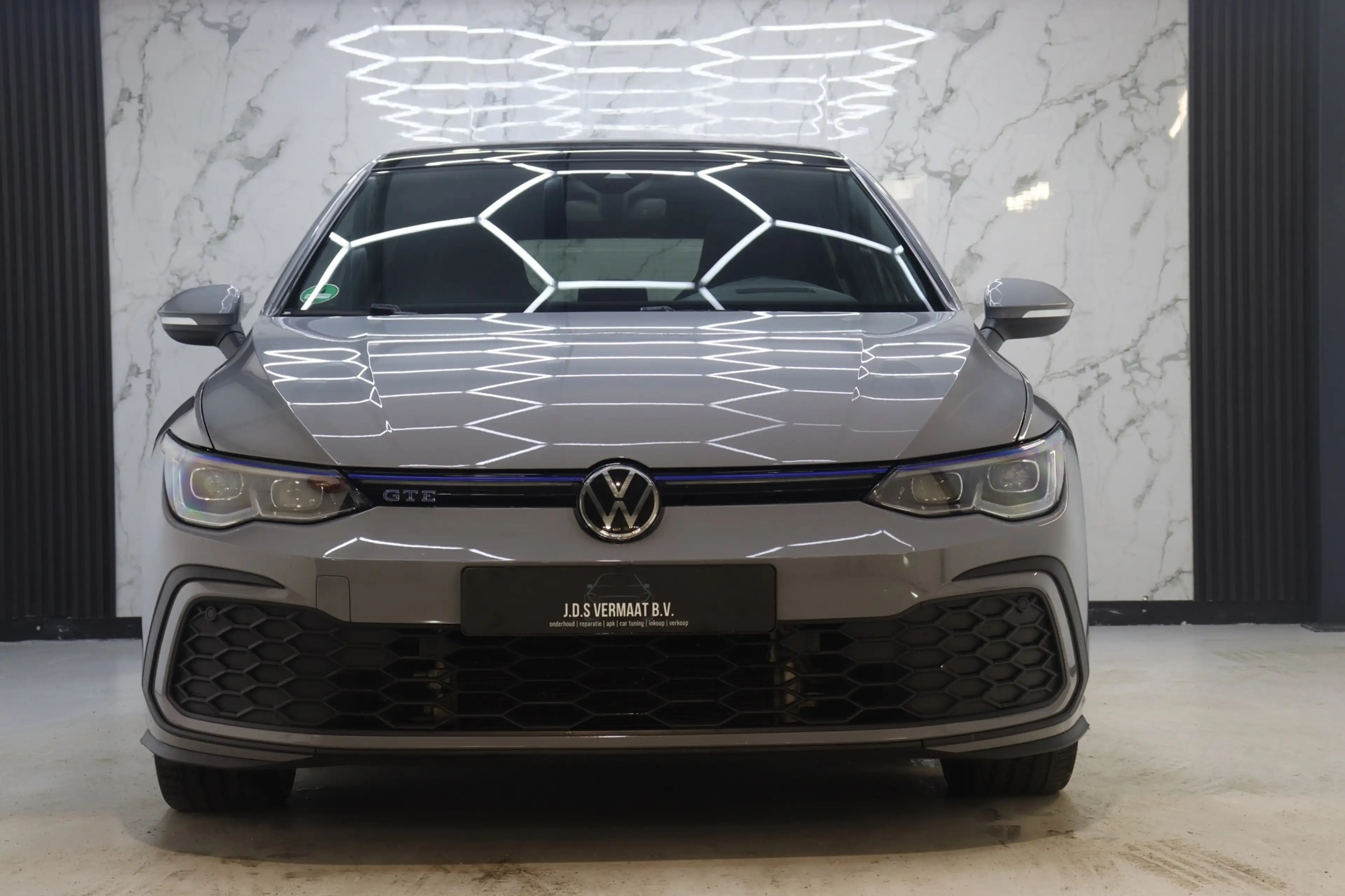 Volkswagen Golf GTE 1.4 eHybrid Pano HUD IQ Camera — photo 3