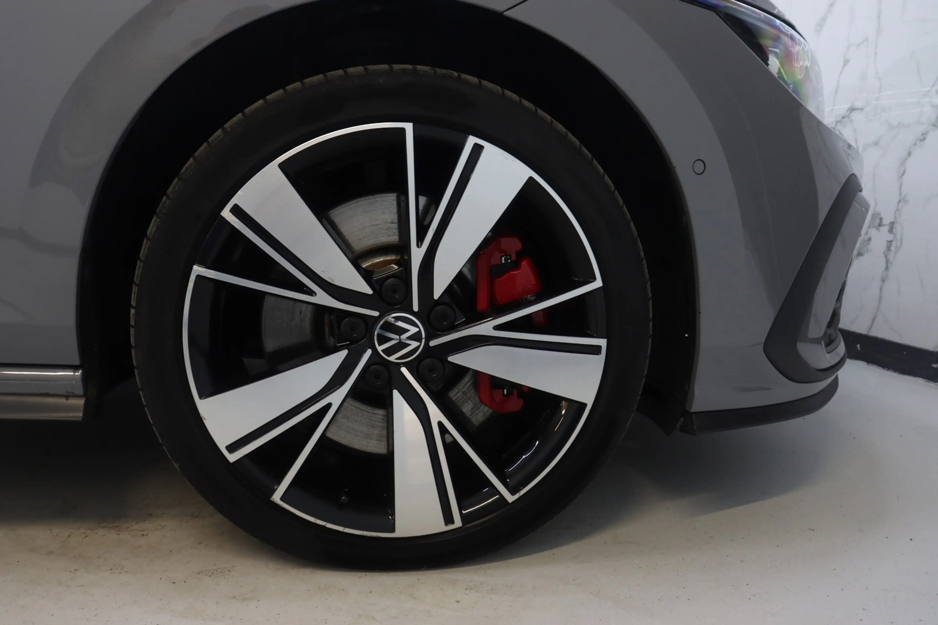 Volkswagen Golf GTE 1.4 eHybrid Pano HUD IQ Camera — photo 10