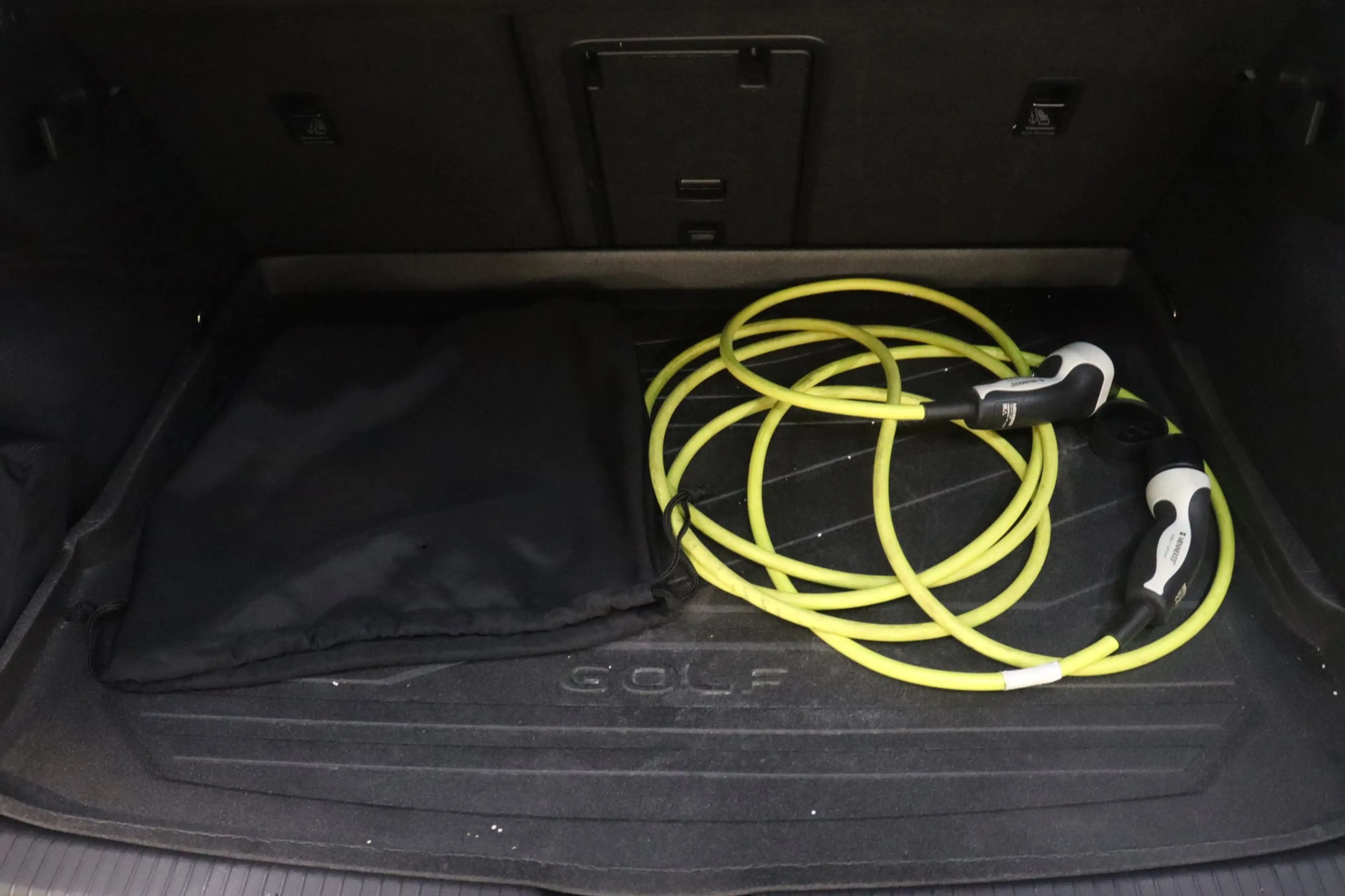 Volkswagen Golf GTE 1.4 eHybrid Pano HUD IQ Camera — photo 30