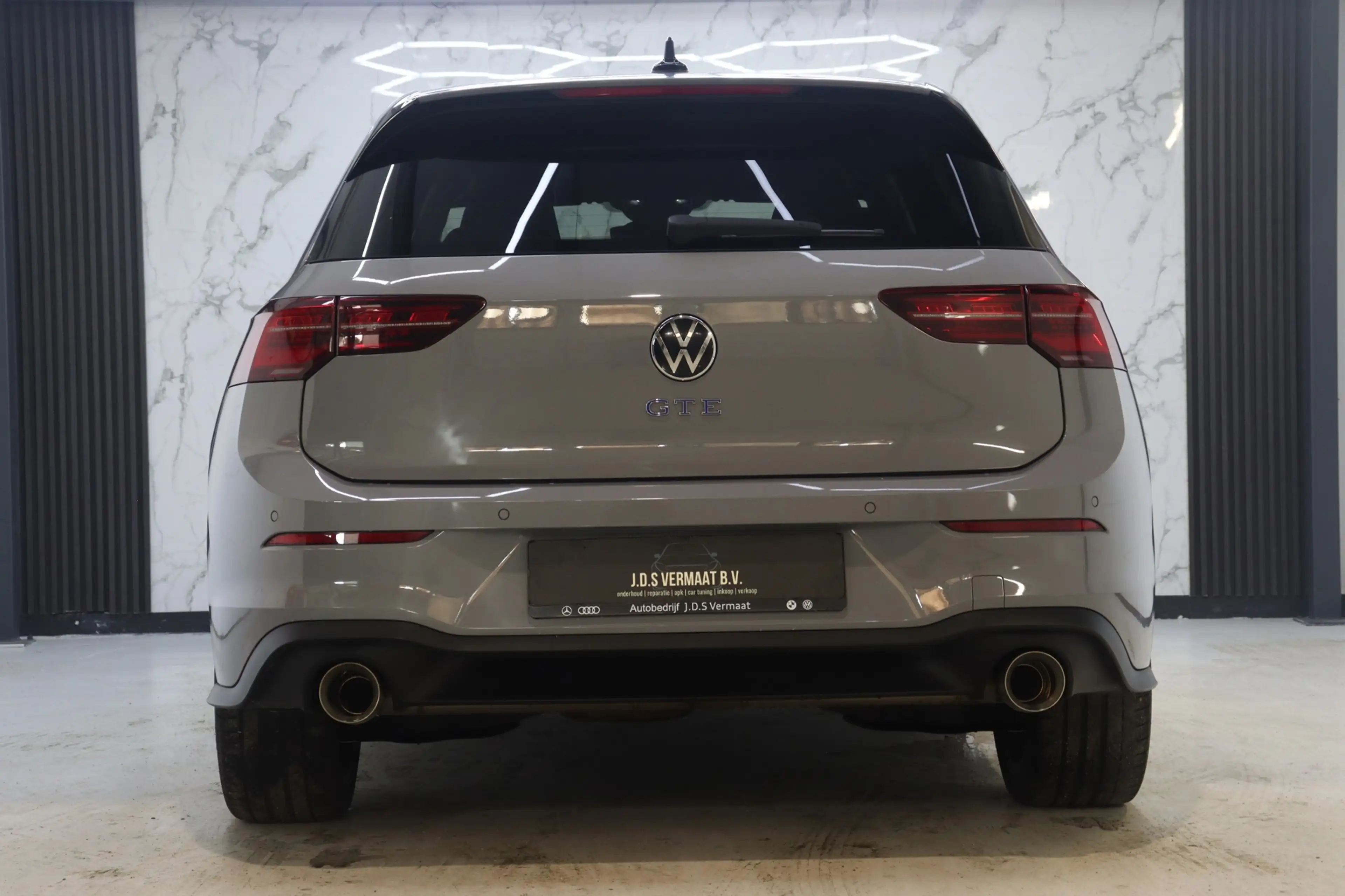 Volkswagen Golf GTE 1.4 eHybrid Pano HUD IQ Camera — photo 11