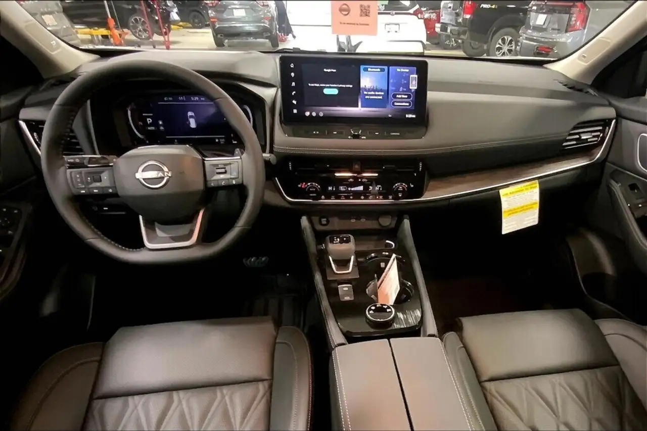 Nissan Rogue снимка Nissan Rogue