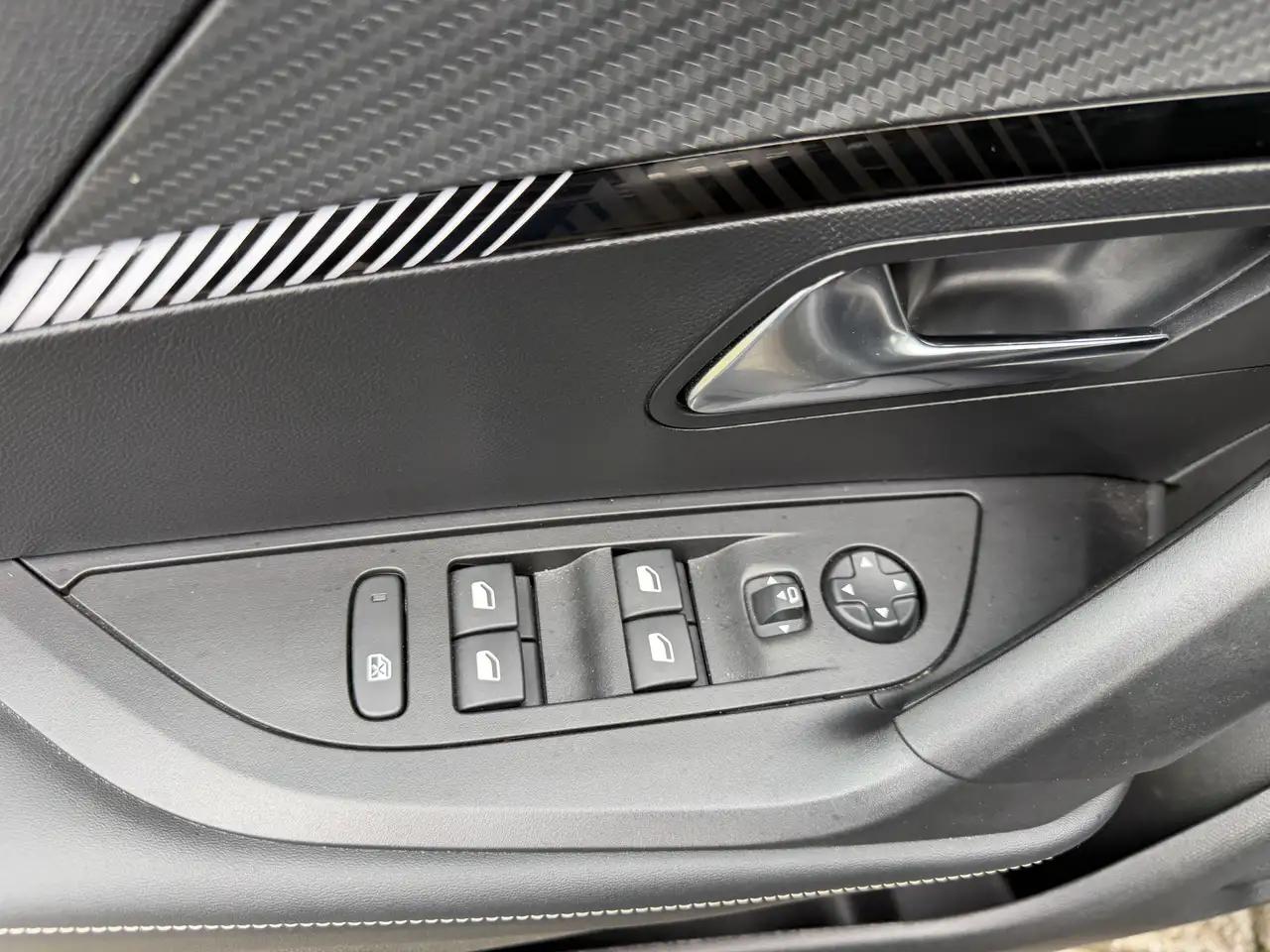 Peugeot 2008 1.2 PureTech Allure Pack Metallic Camera, миниатюра 23