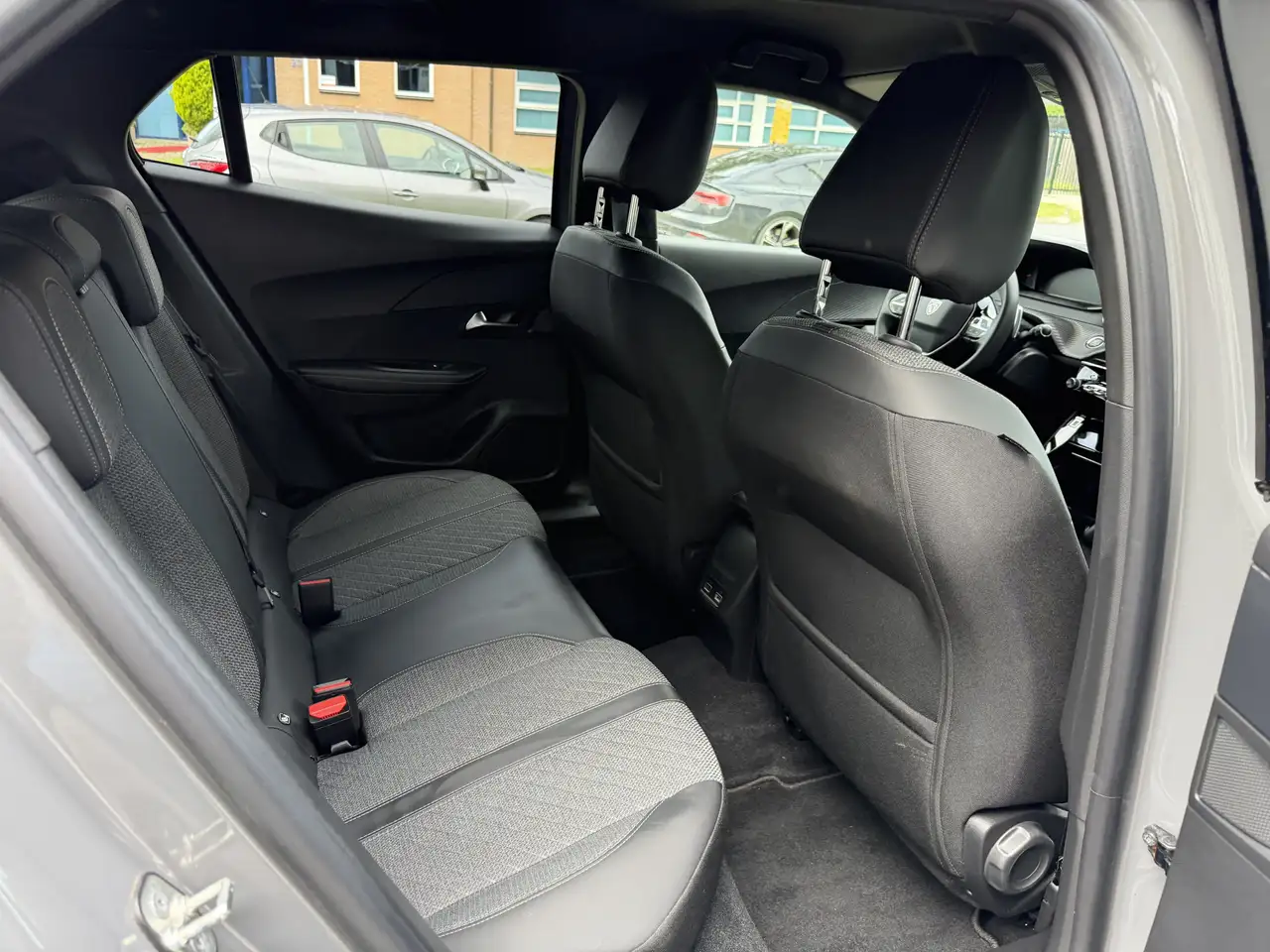Peugeot 2008 1.2 PureTech Allure Pack Metallic Camera, миниатюра 17