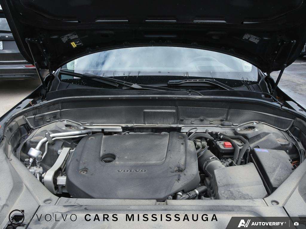 2023 Volvo XC90 thumb 8